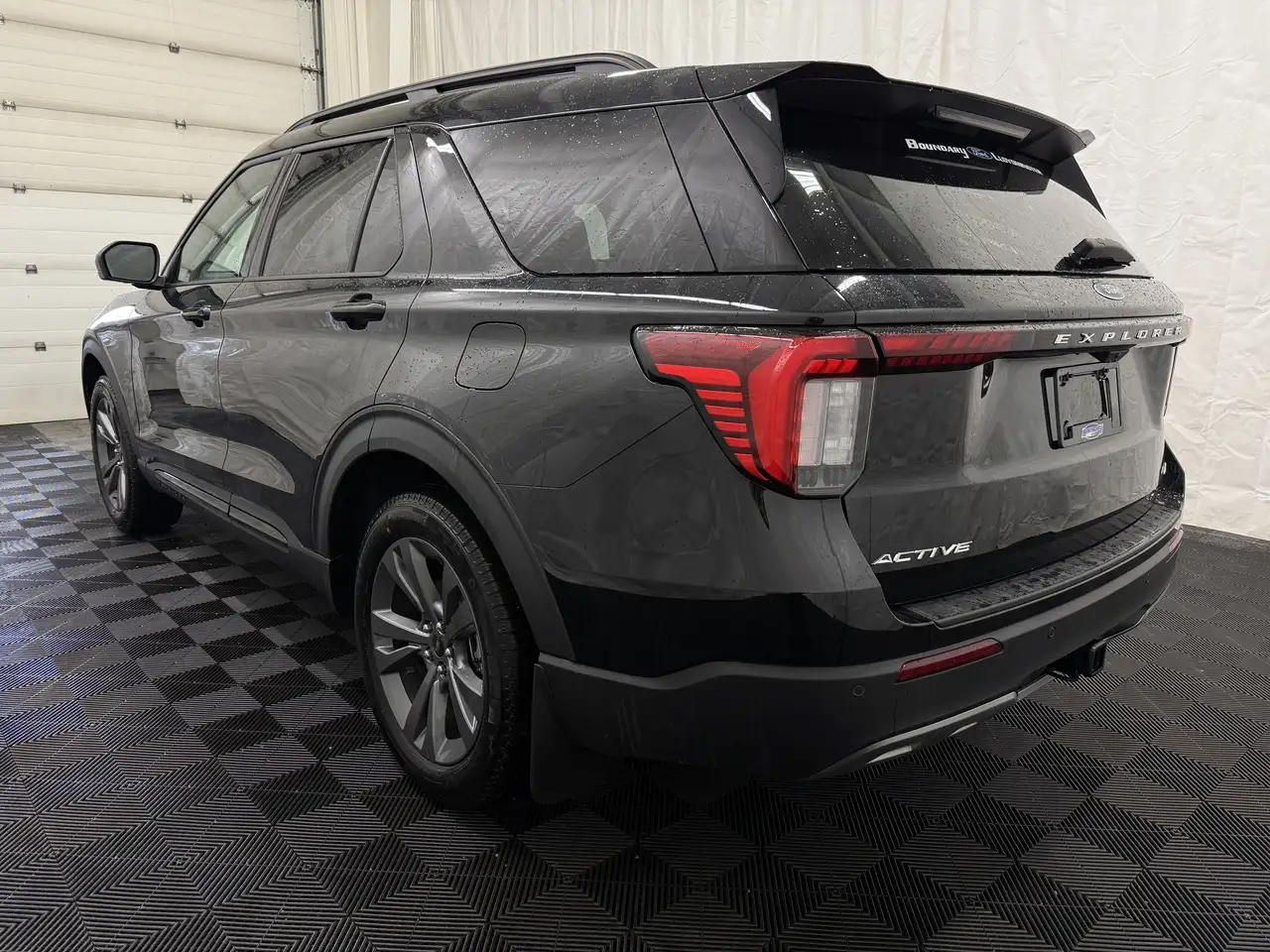 Ford Explorer снимка Ford Explorer