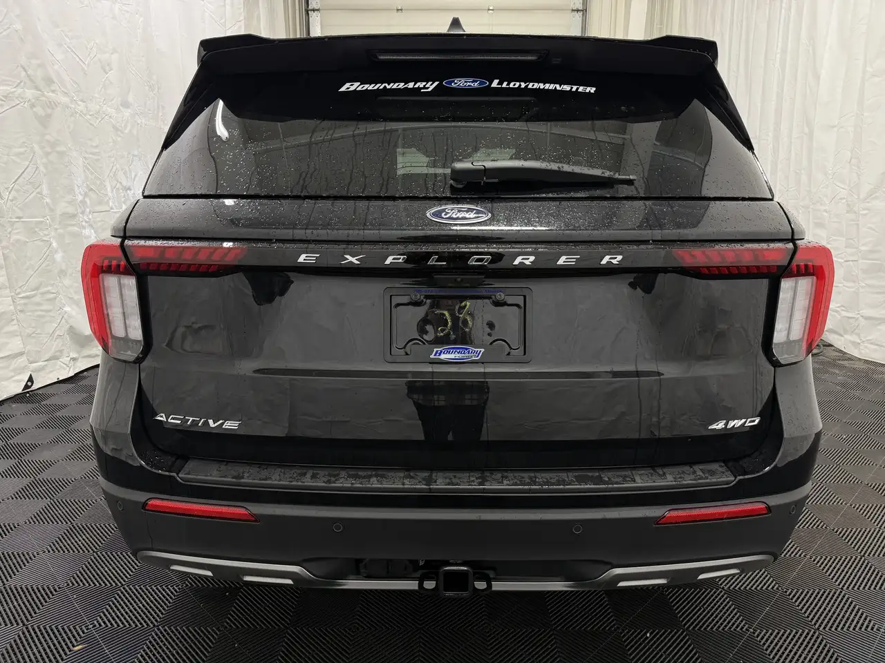 Ford Explorer снимка Ford Explorer