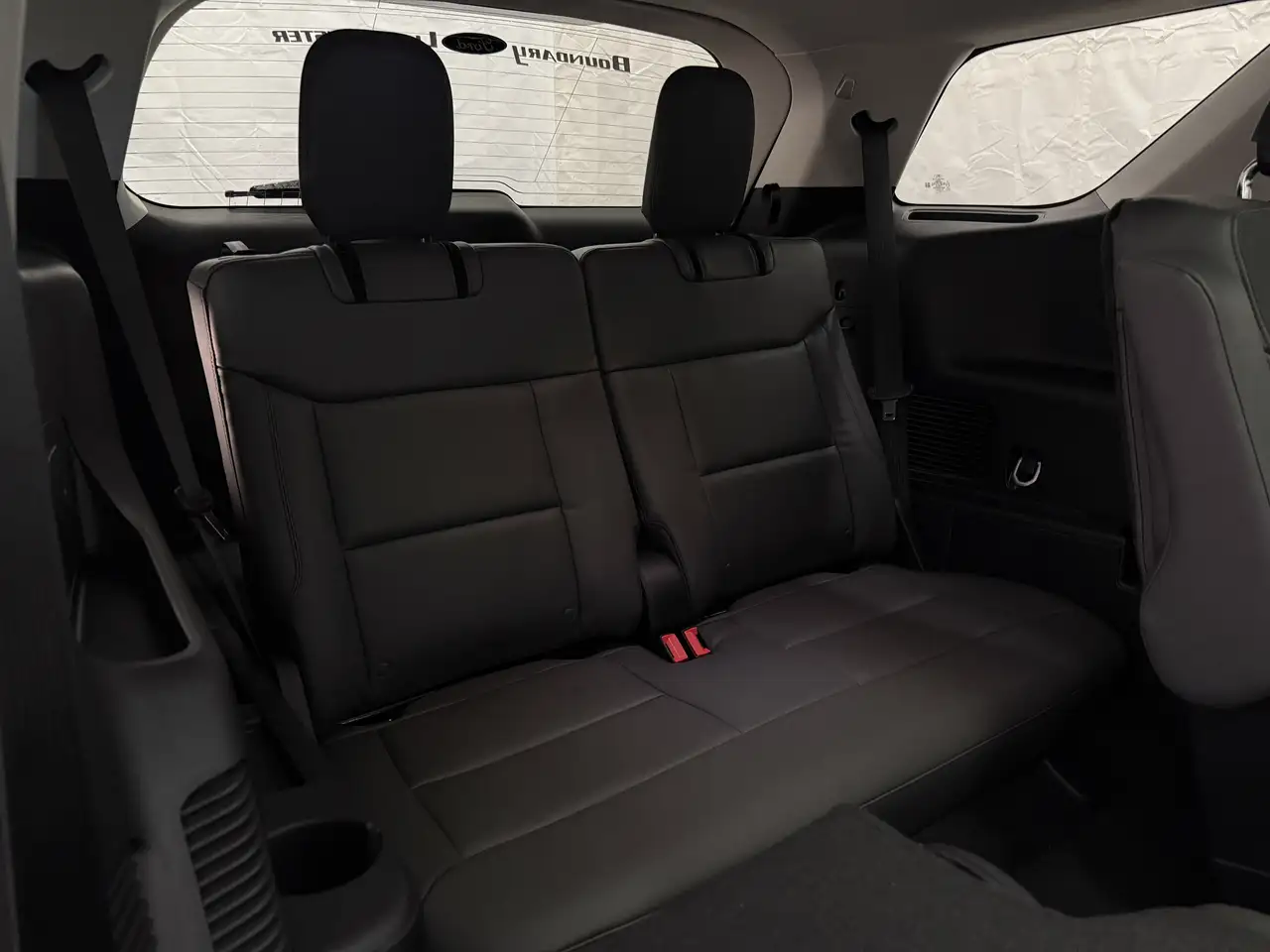 Ford Explorer снимка Ford Explorer