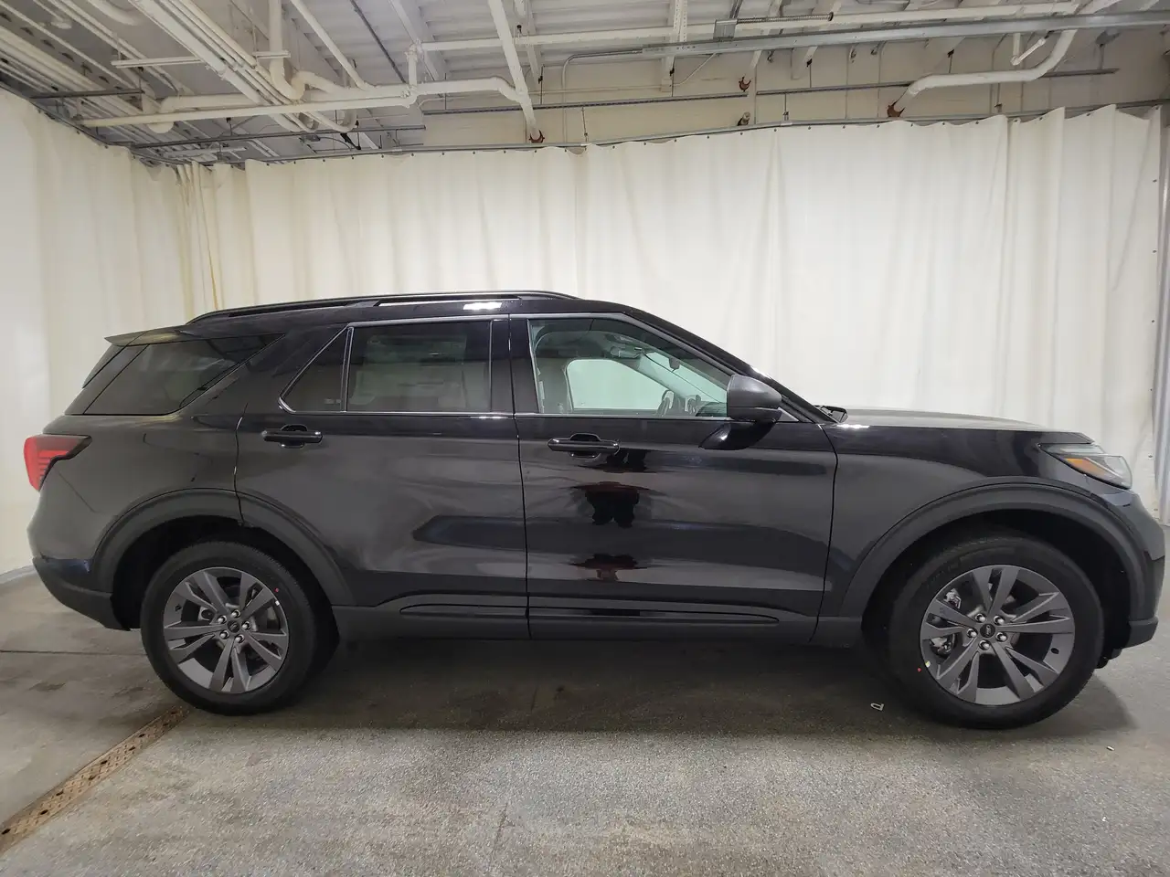 Ford Explorer photo Ford Explorer