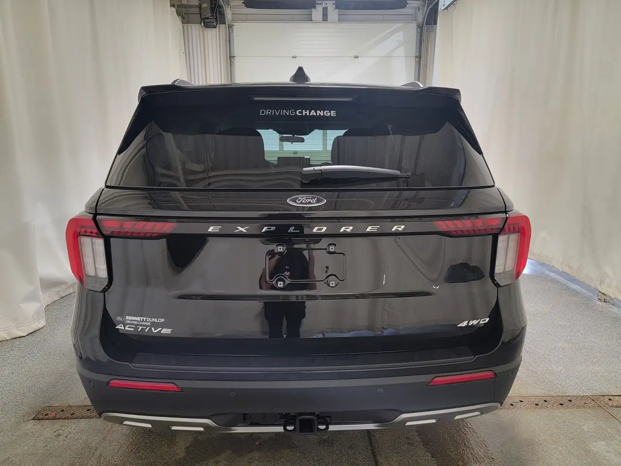 Ford Explorer photo Ford Explorer