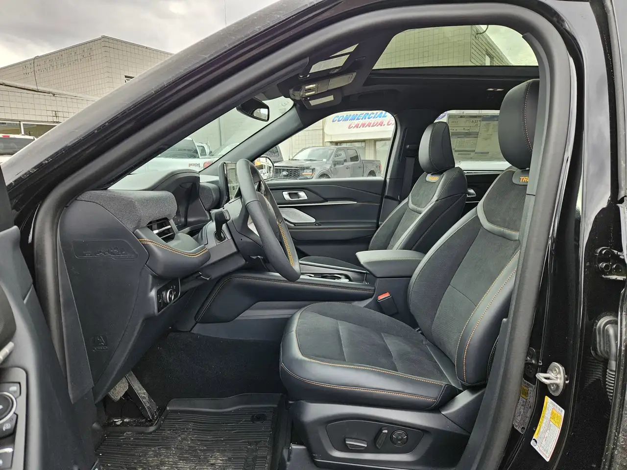 Ford Explorer снимка Ford Explorer