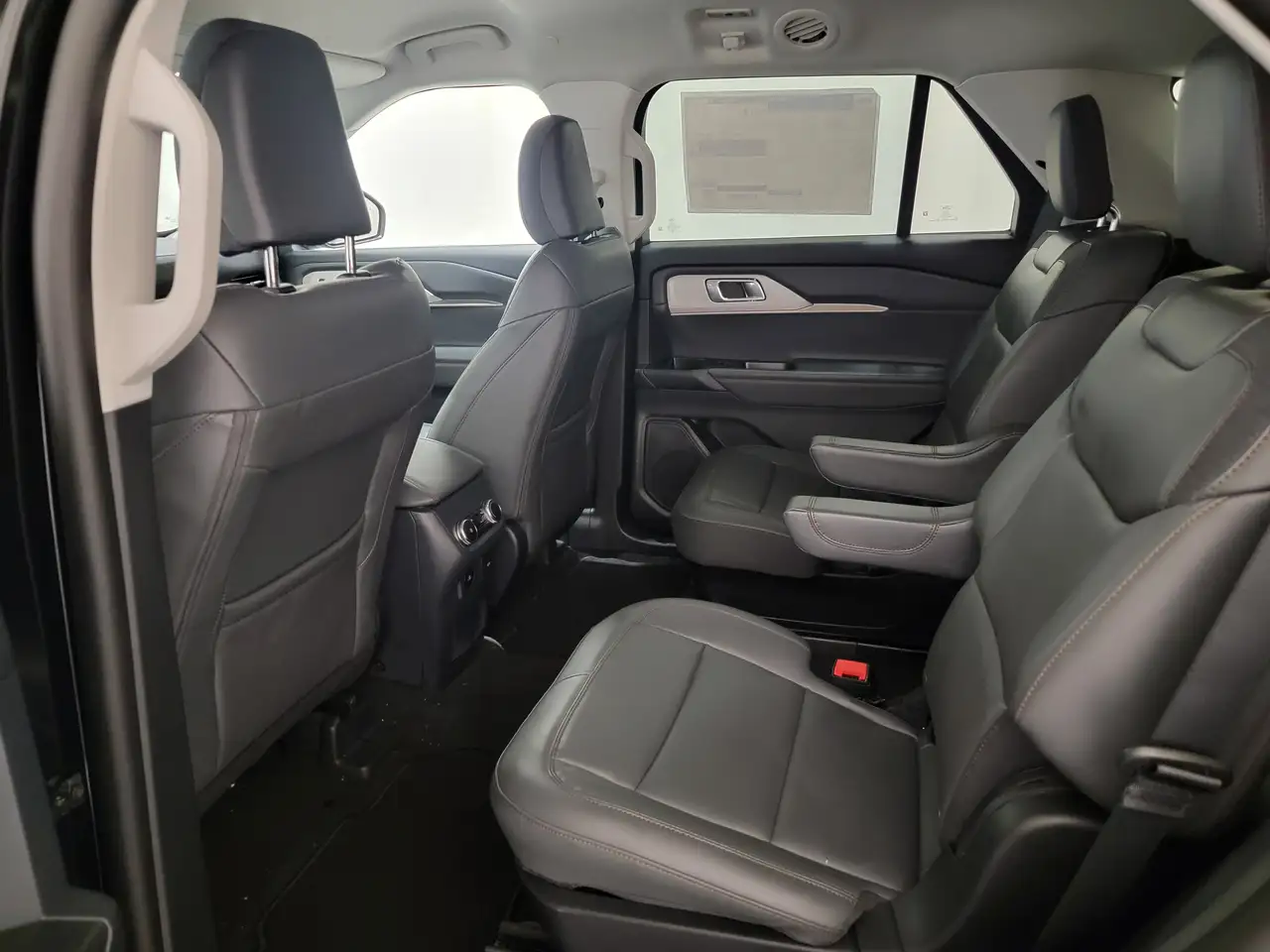 Ford Explorer photo Ford Explorer