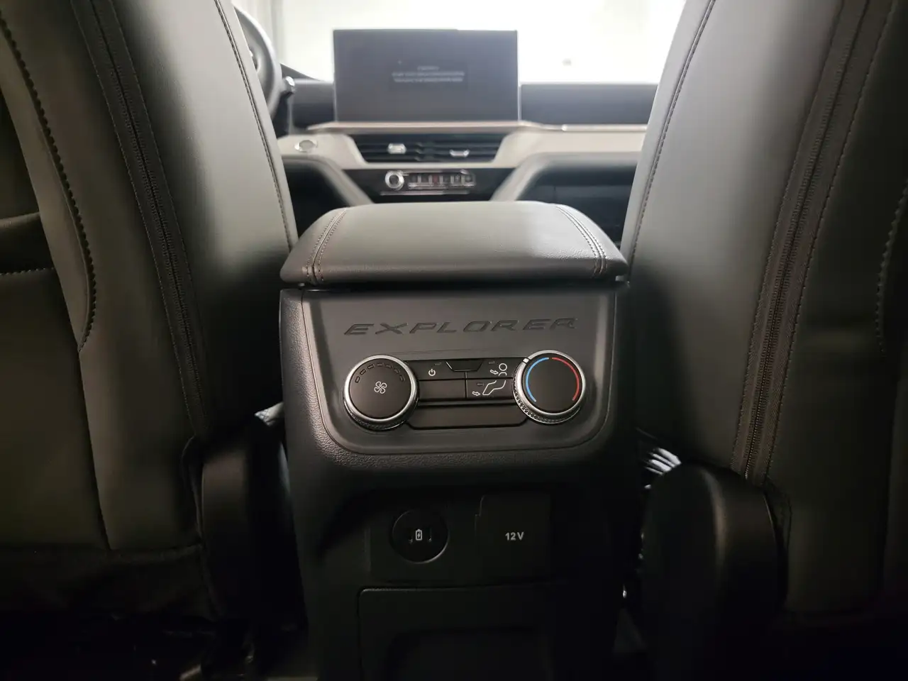 Ford Explorer photo Ford Explorer