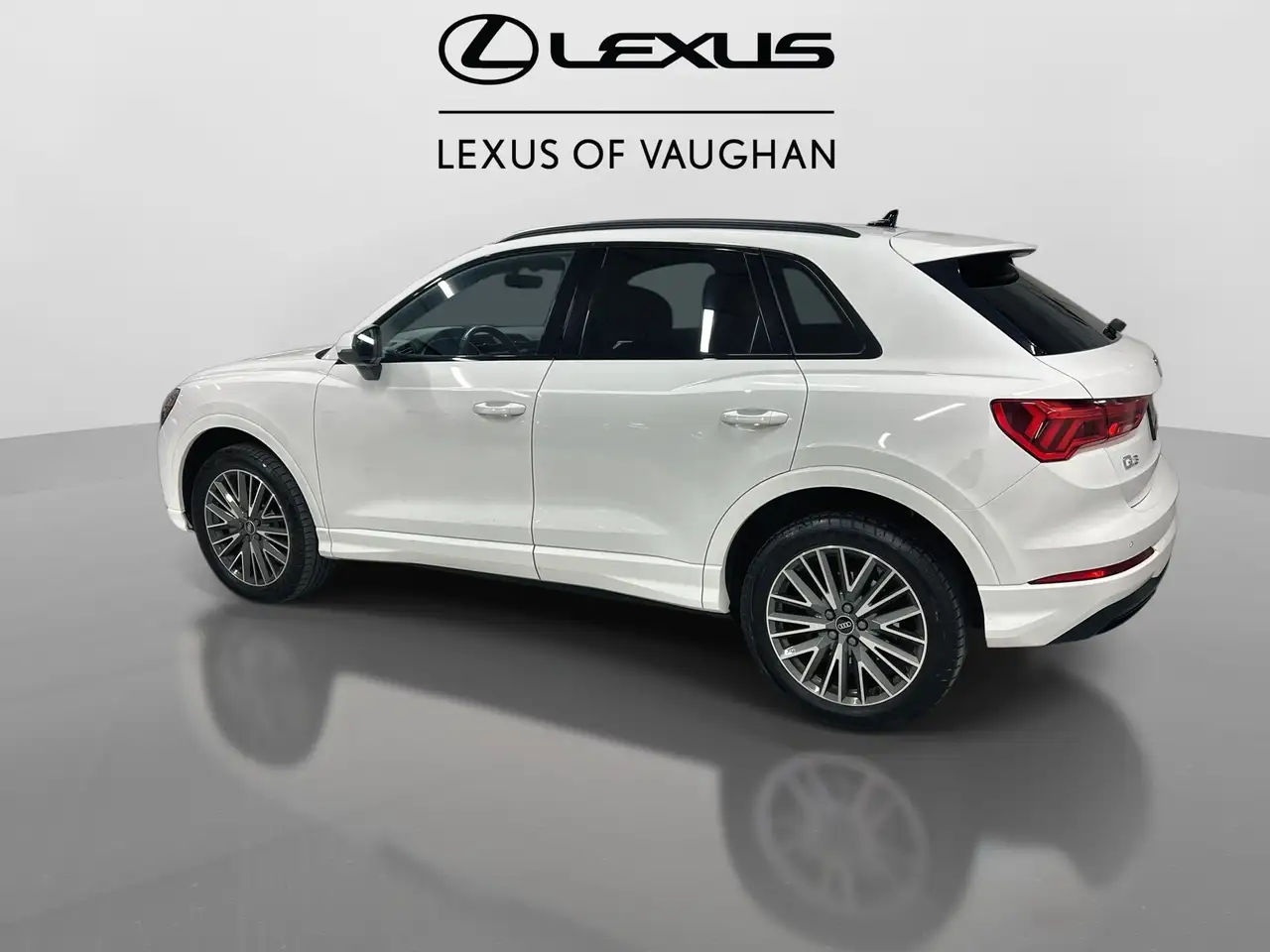 Audi Q3 снимка Audi Q3