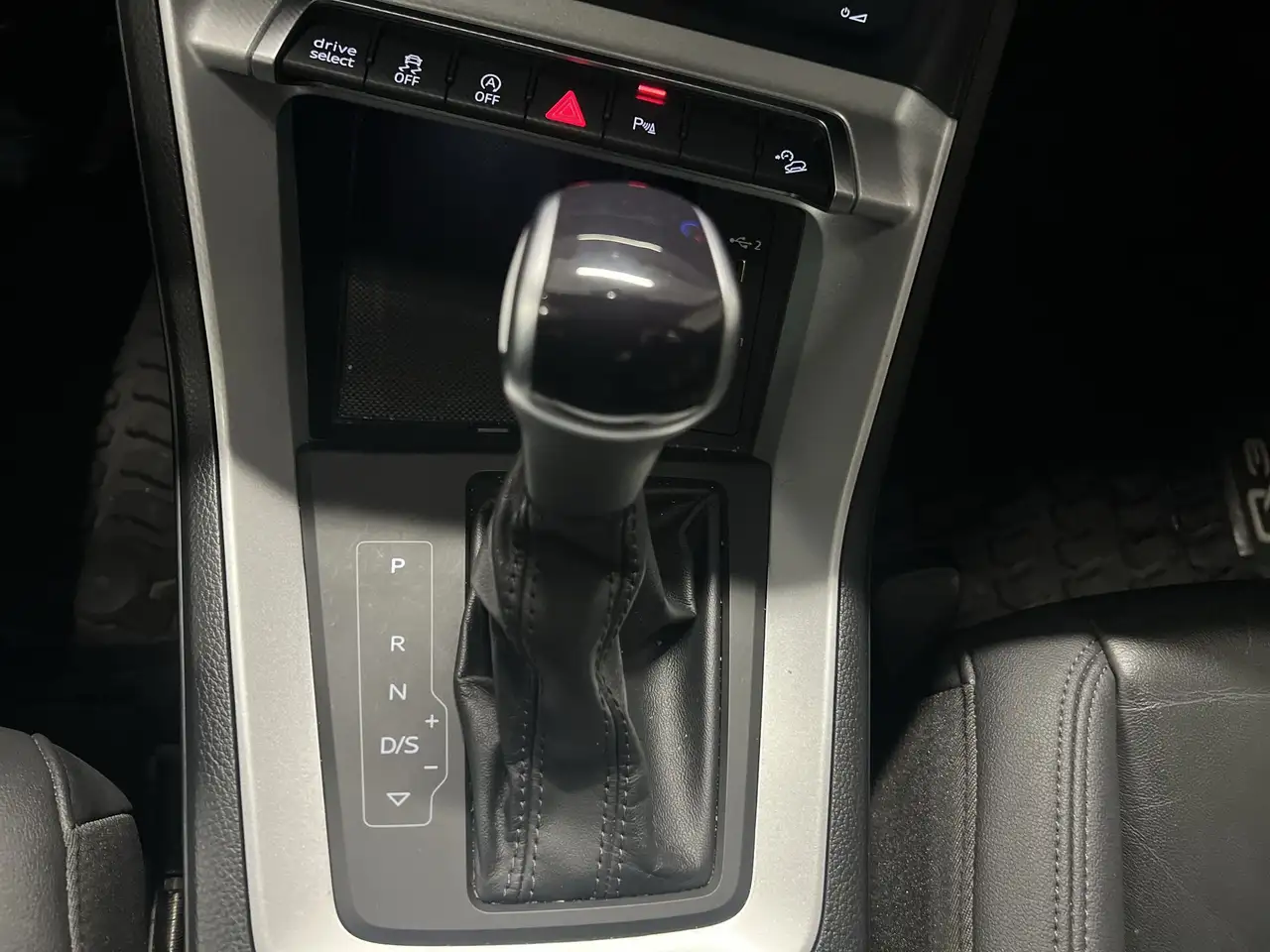 Audi Q3 снимка Audi Q3