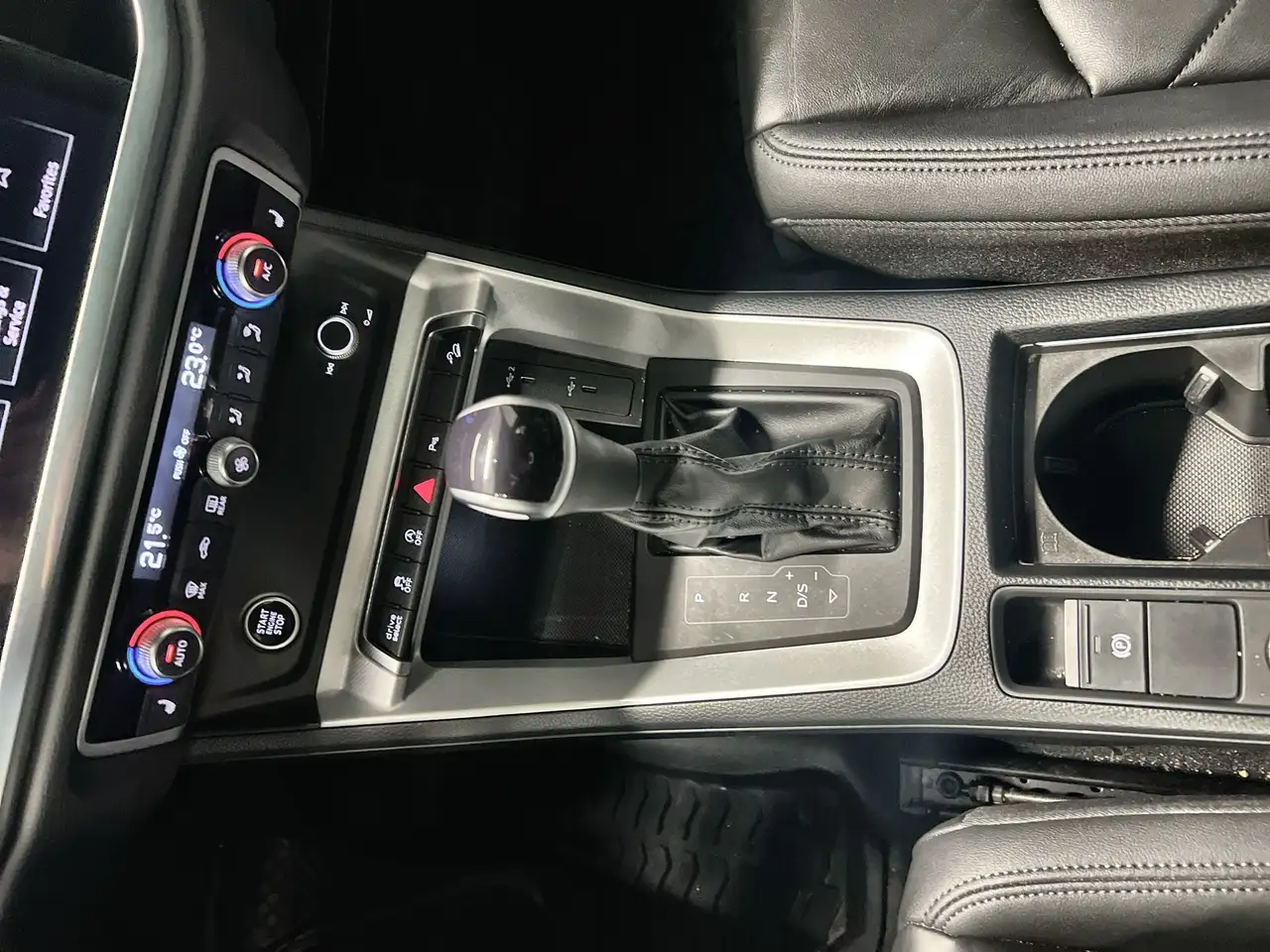 Audi Q3 снимка Audi Q3
