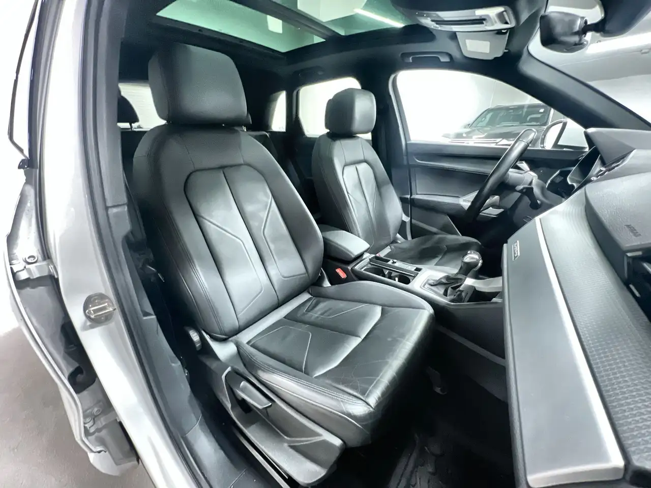 Audi Q3 снимка Audi Q3