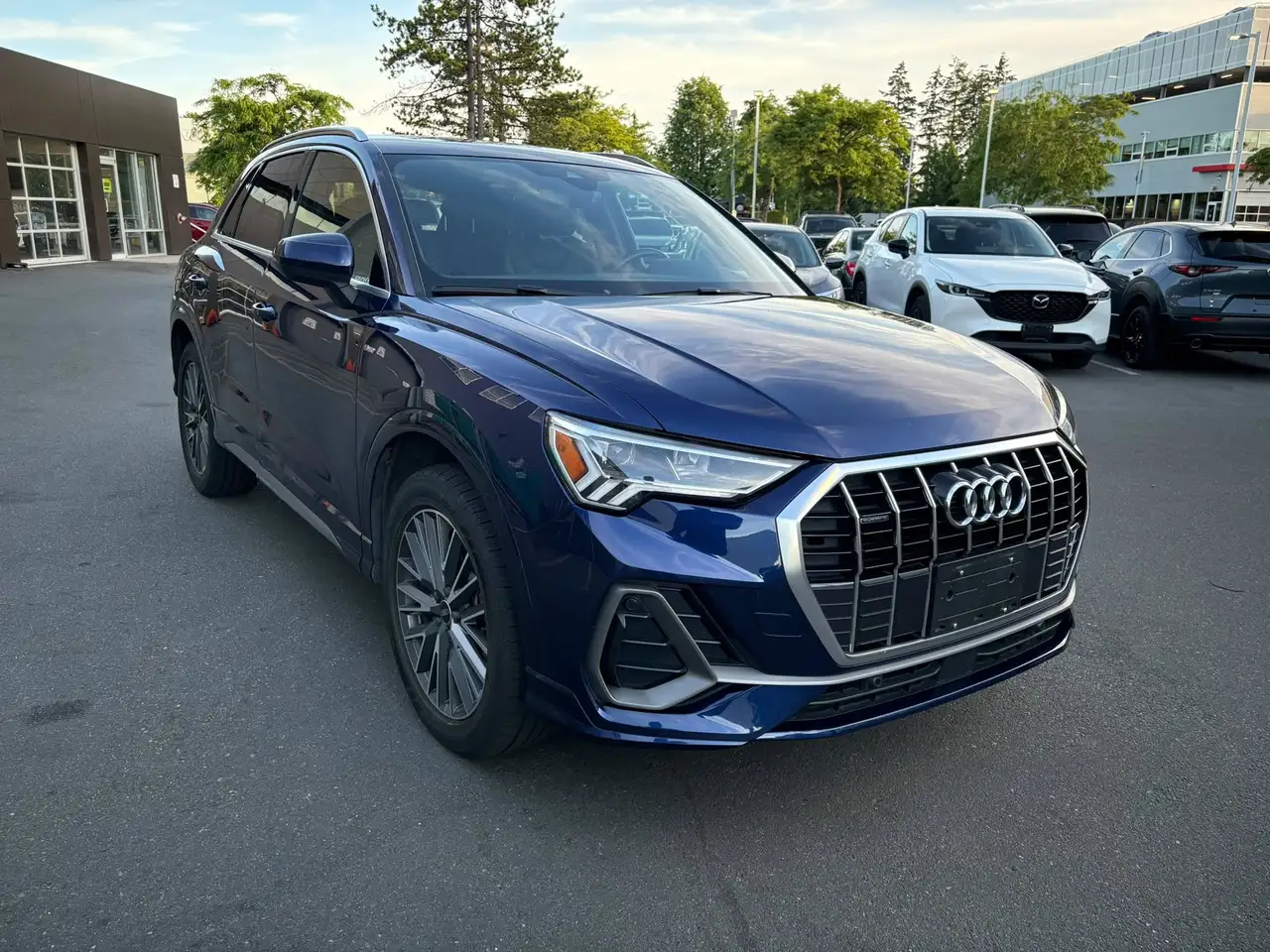 Audi Q3 снимка Audi Q3