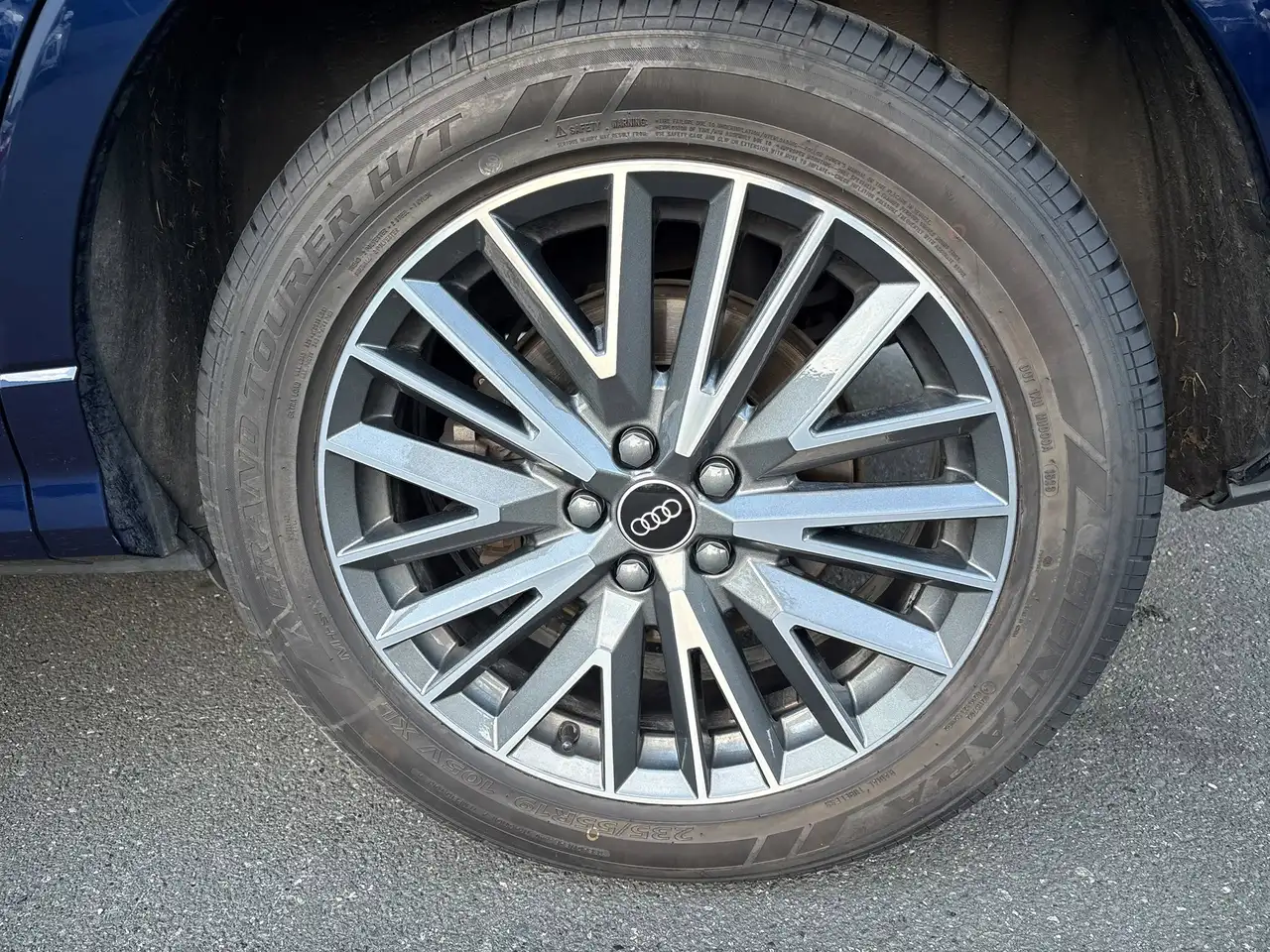 Audi Q3 снимка Audi Q3