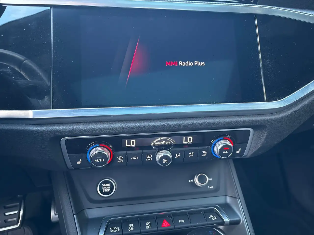 Audi Q3 снимка Audi Q3