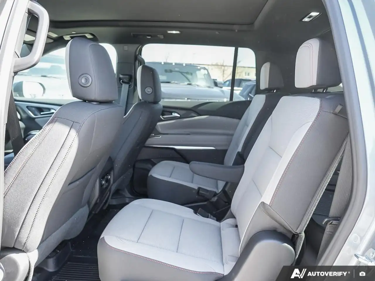 Chevrolet Traverse photo Chevrolet Traverse