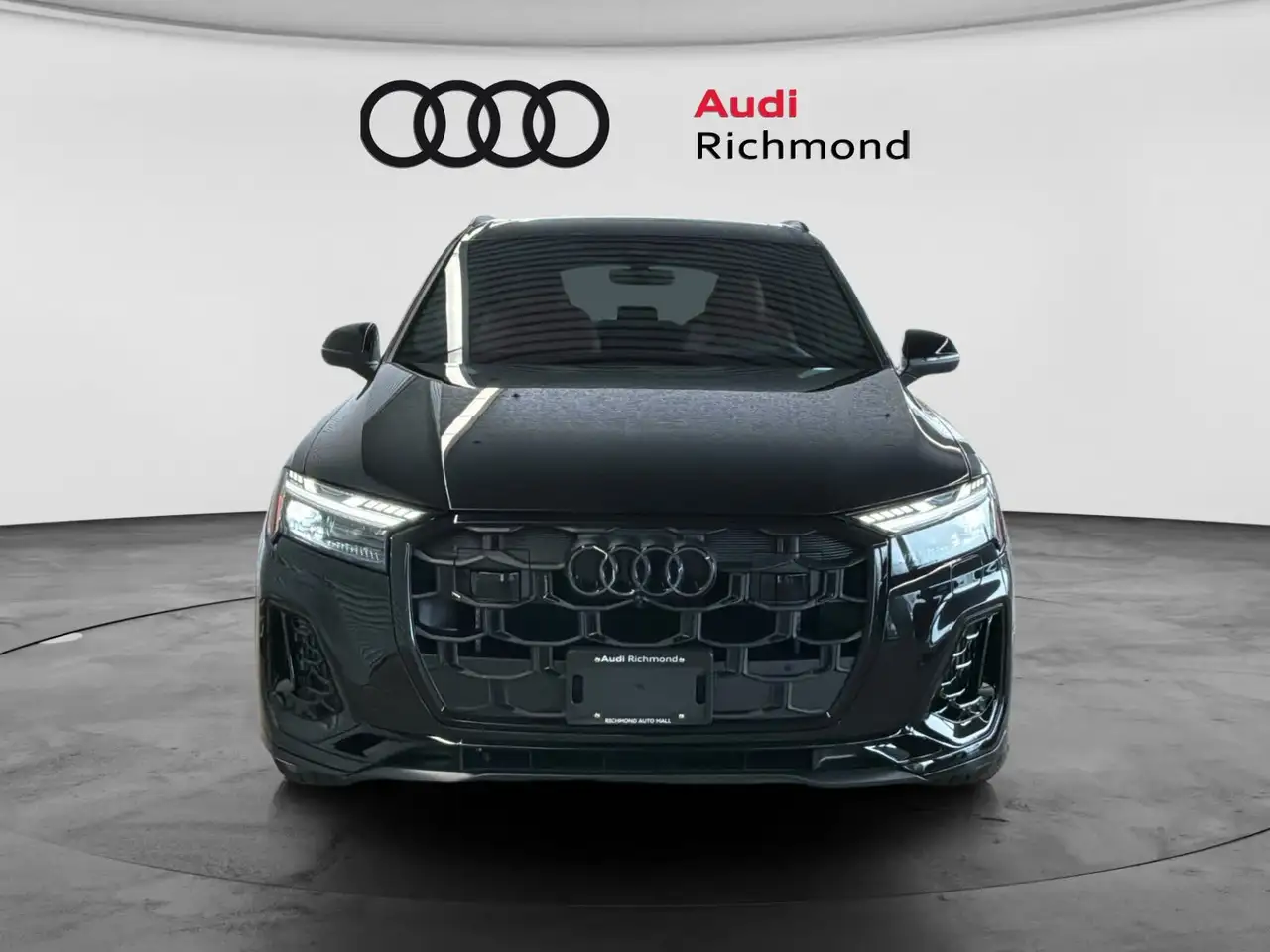 Audi SQ7 снимка Audi SQ7