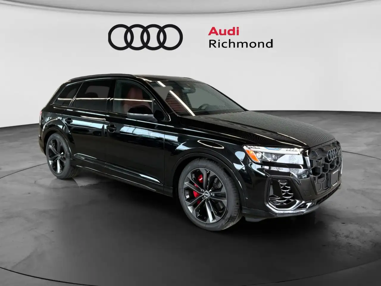 Audi SQ7 снимка Audi SQ7