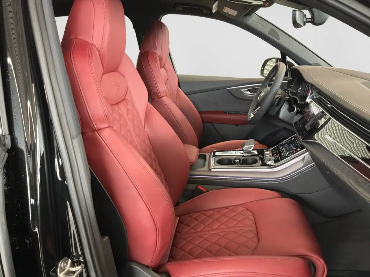 Audi SQ7 снимка Audi SQ7