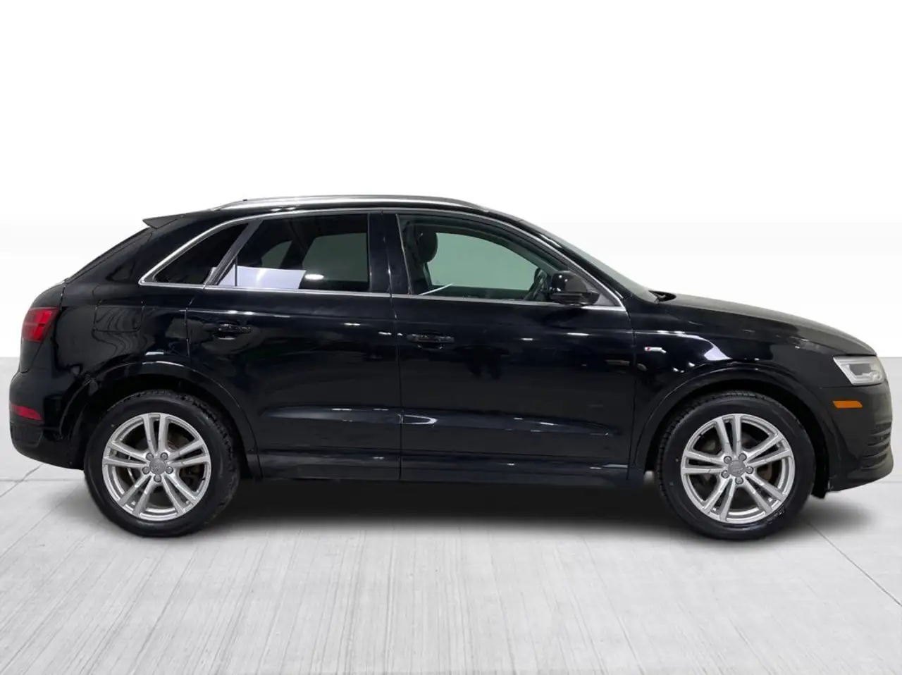 Audi Q3 снимка Audi Q3