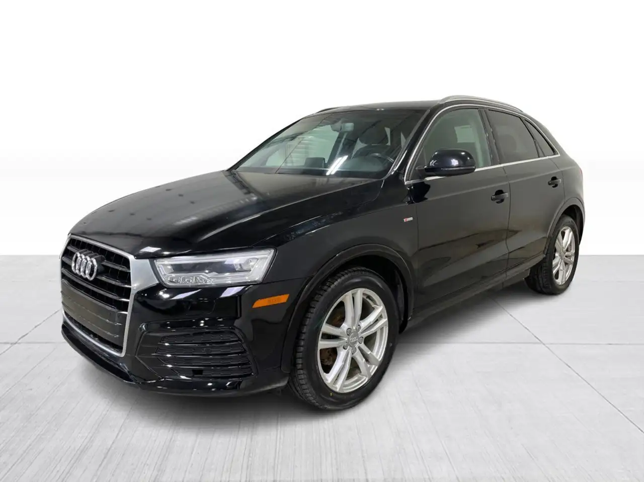 Audi Q3 снимка Audi Q3
