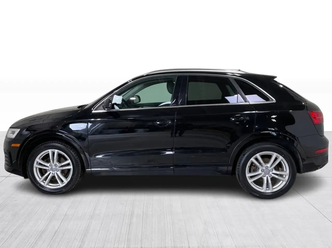 Audi Q3 снимка Audi Q3