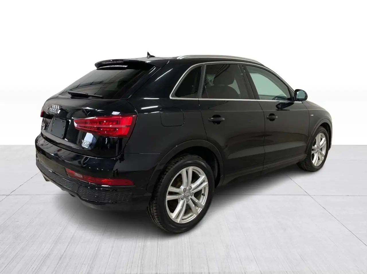 Audi Q3 снимка Audi Q3