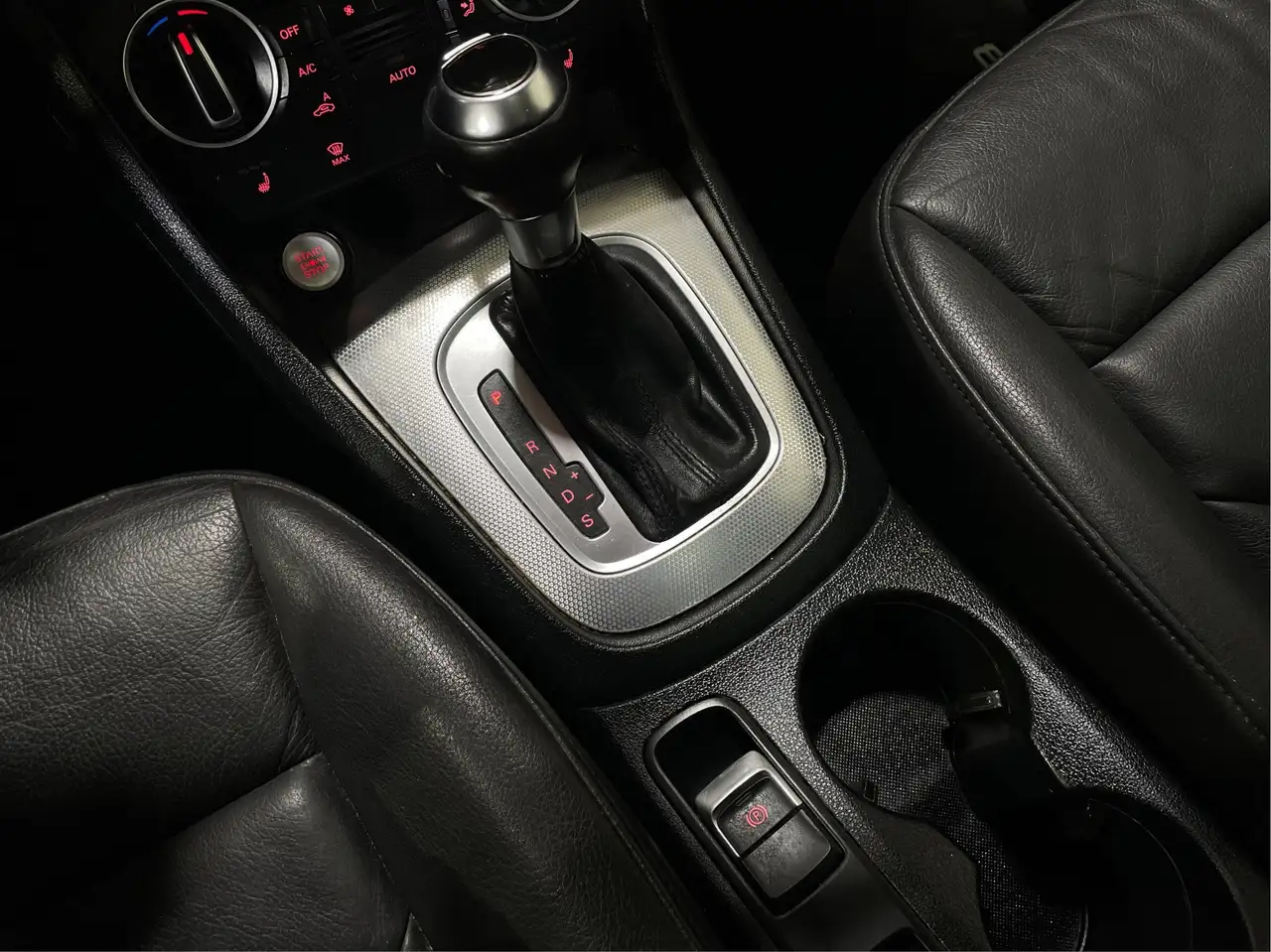 Audi Q3 снимка Audi Q3