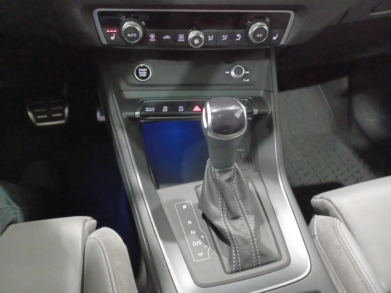 Audi Q3 fotografie Audi Q3