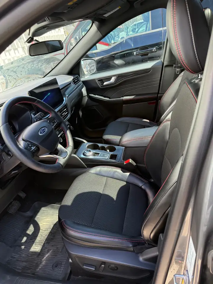 Ford Escape photo Ford Escape