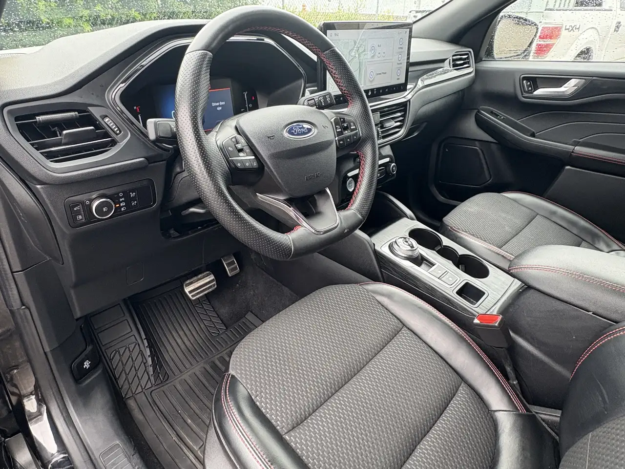 Ford Escape снимка Ford Escape