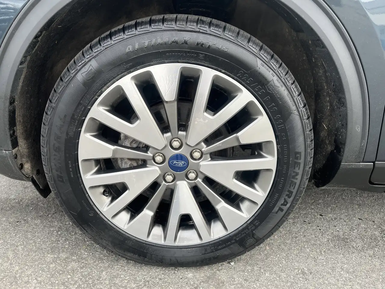 Ford Escape photo Ford Escape