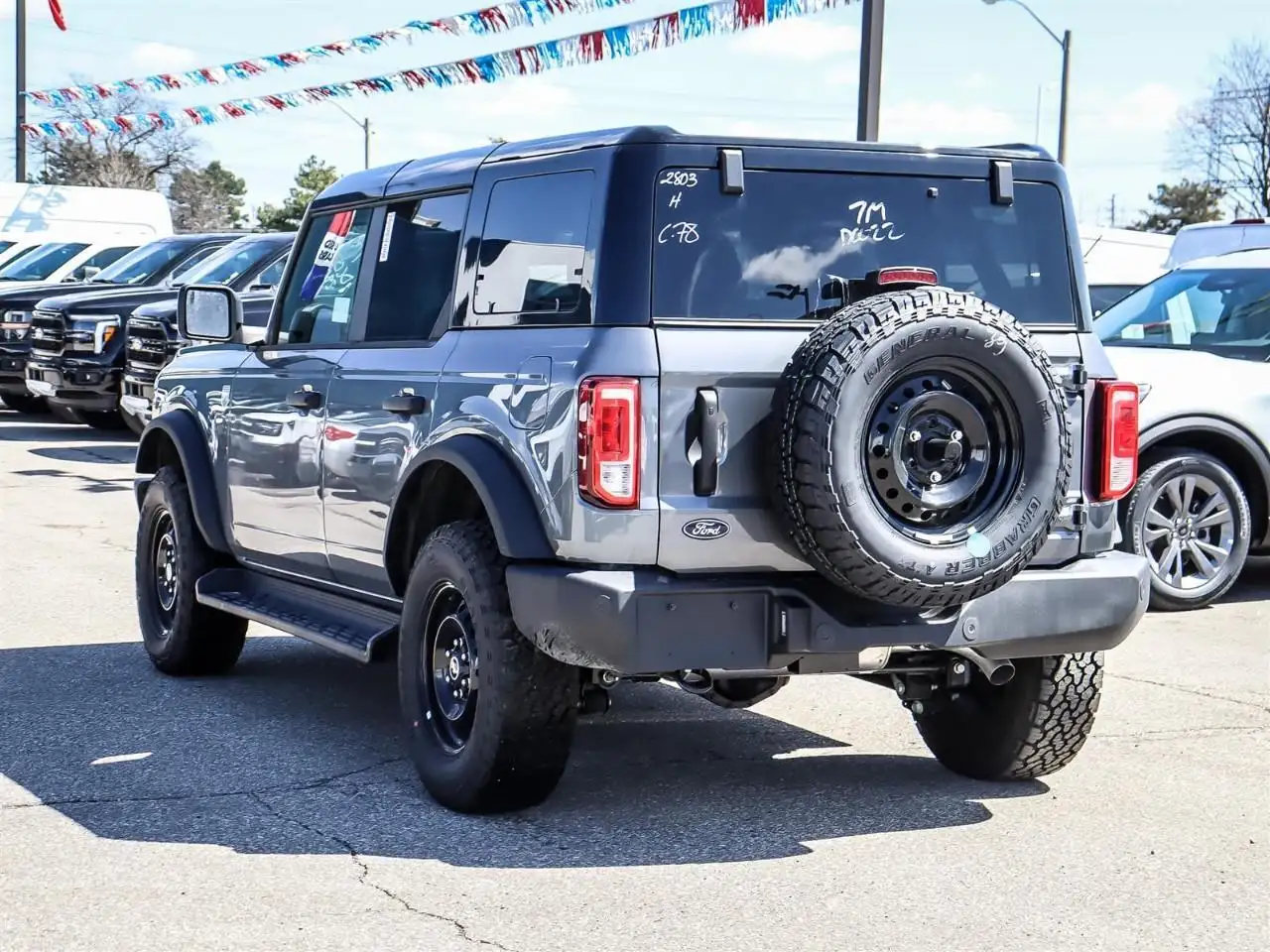 Ford Bronco photo Ford Bronco