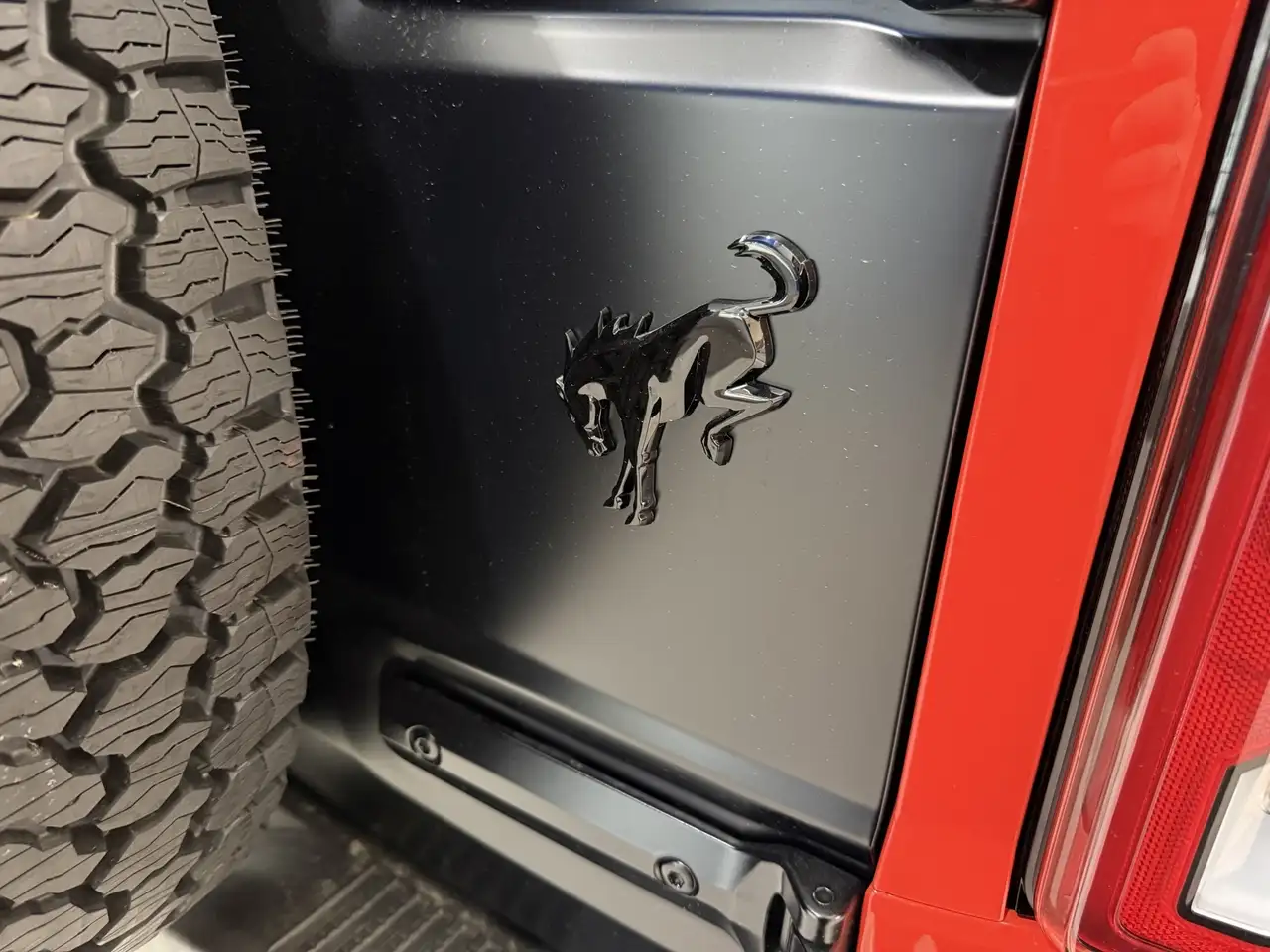 Ford Bronco photo Ford Bronco