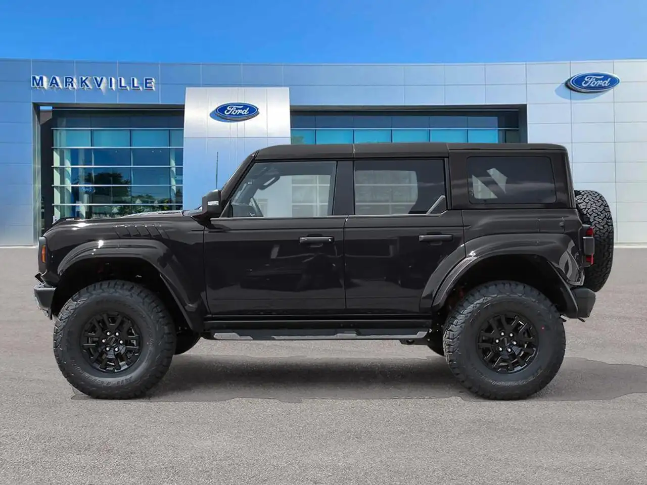 Ford Bronco снимка Ford Bronco