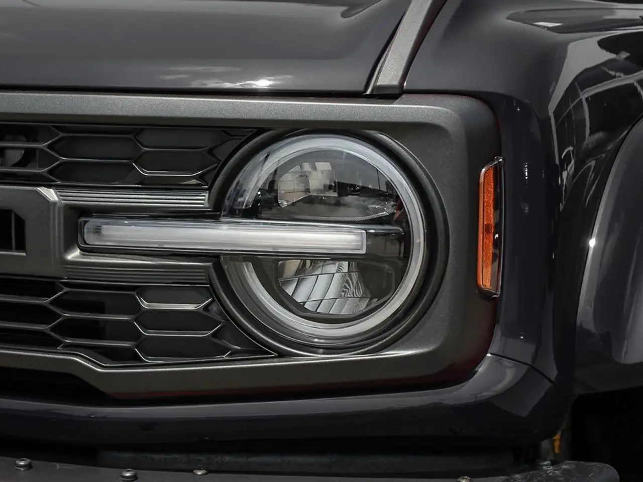Ford Bronco снимка Ford Bronco