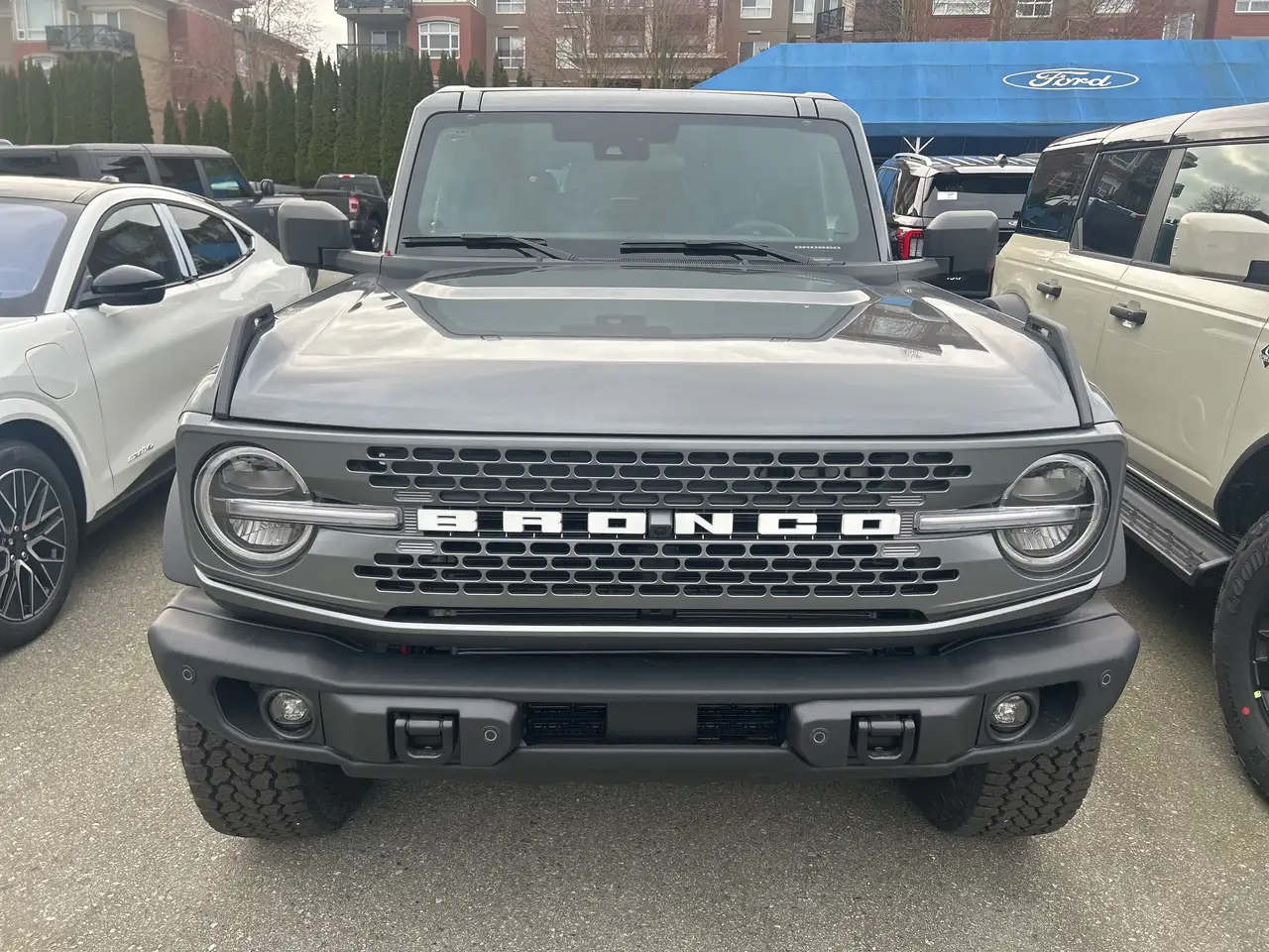 Ford Bronco photo Ford Bronco