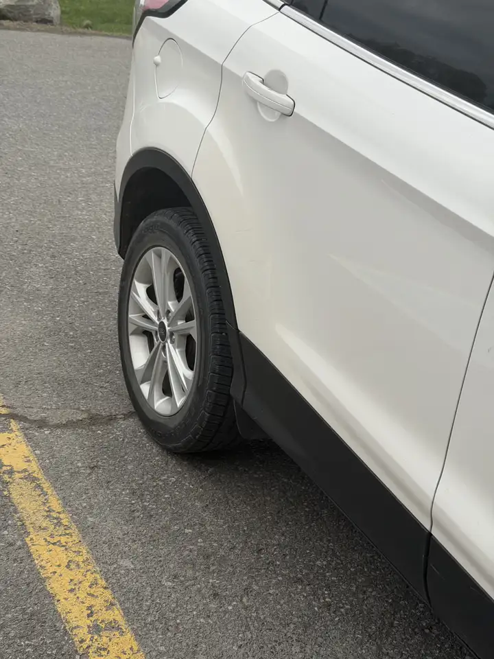 Ford Escape снимка Ford Escape