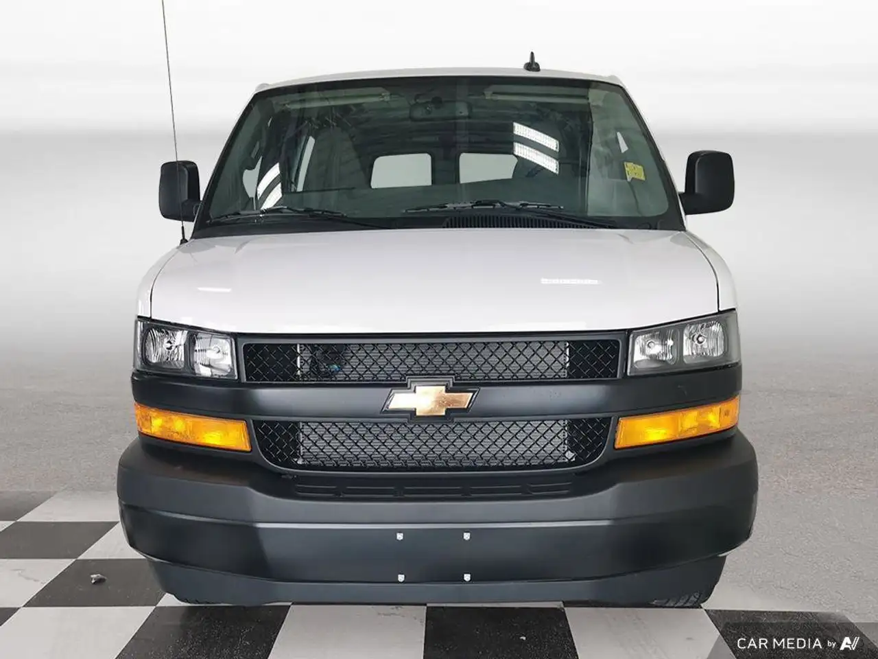 Chevrolet Express 2500 снимка Chevrolet Express 2500
