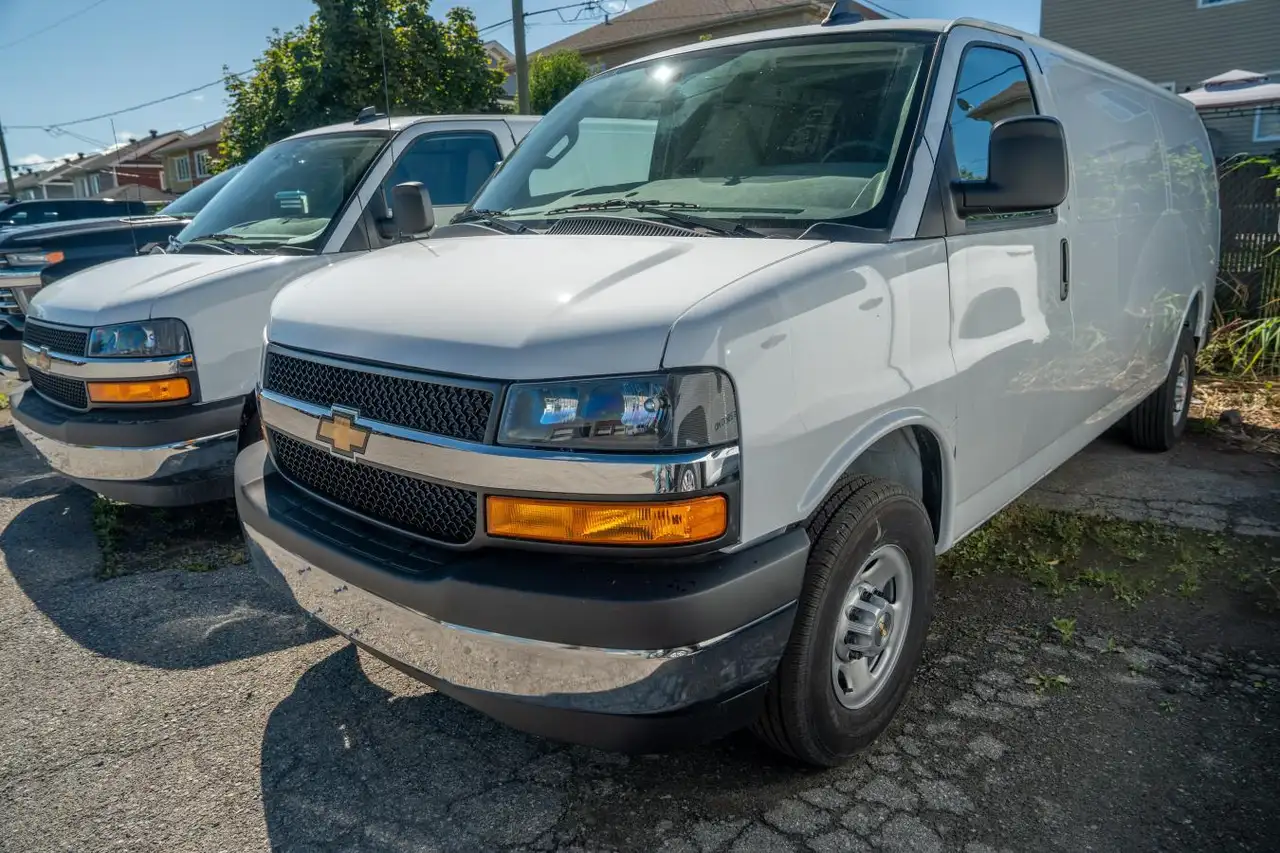 2025 Chevrolet Express 2500