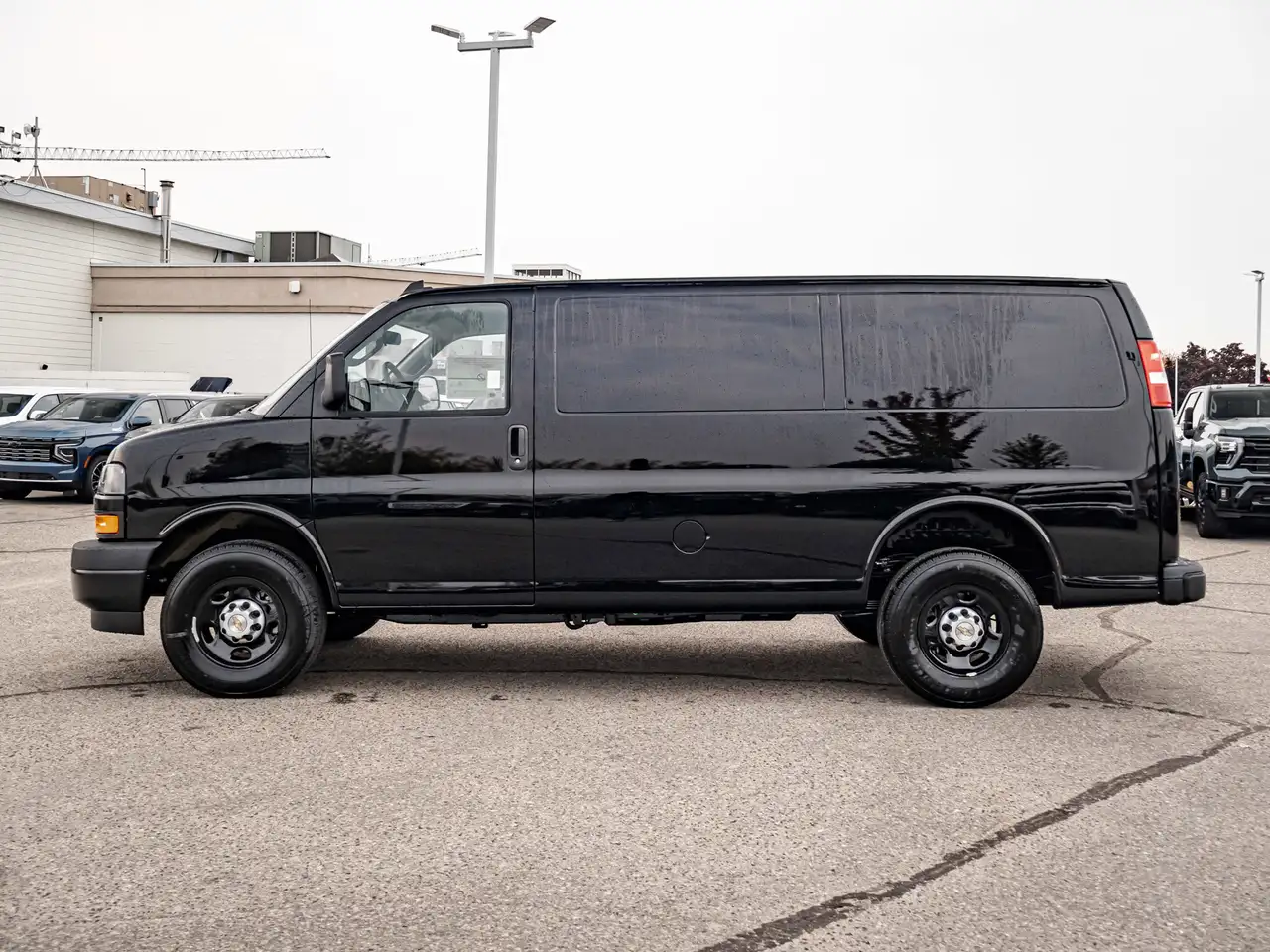 Chevrolet Express 3500 снимка Chevrolet Express 3500