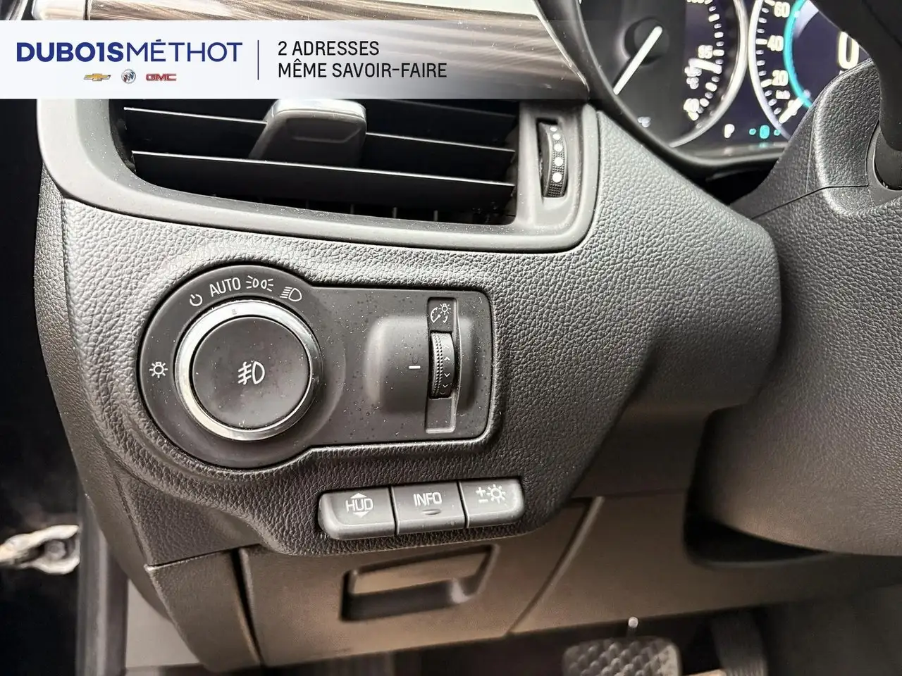 Buick Envision photo Buick Envision