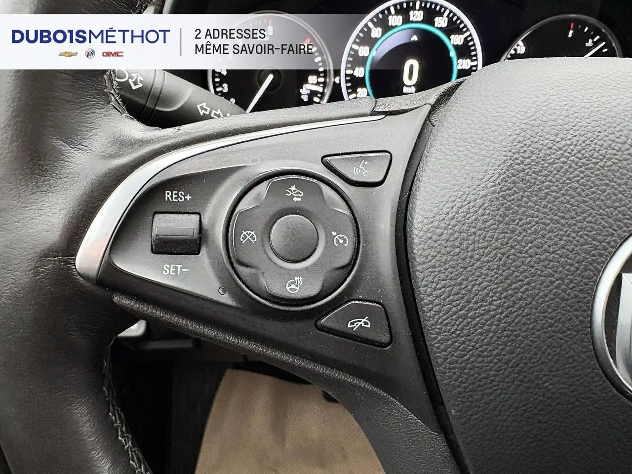 Buick Envision photo Buick Envision