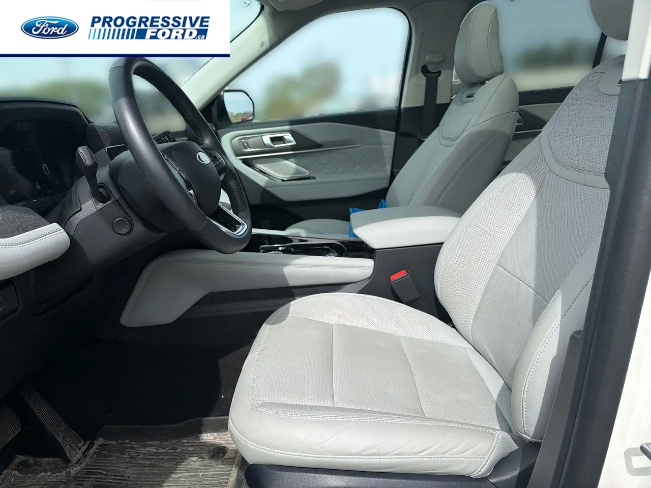 Ford Explorer photo Ford Explorer
