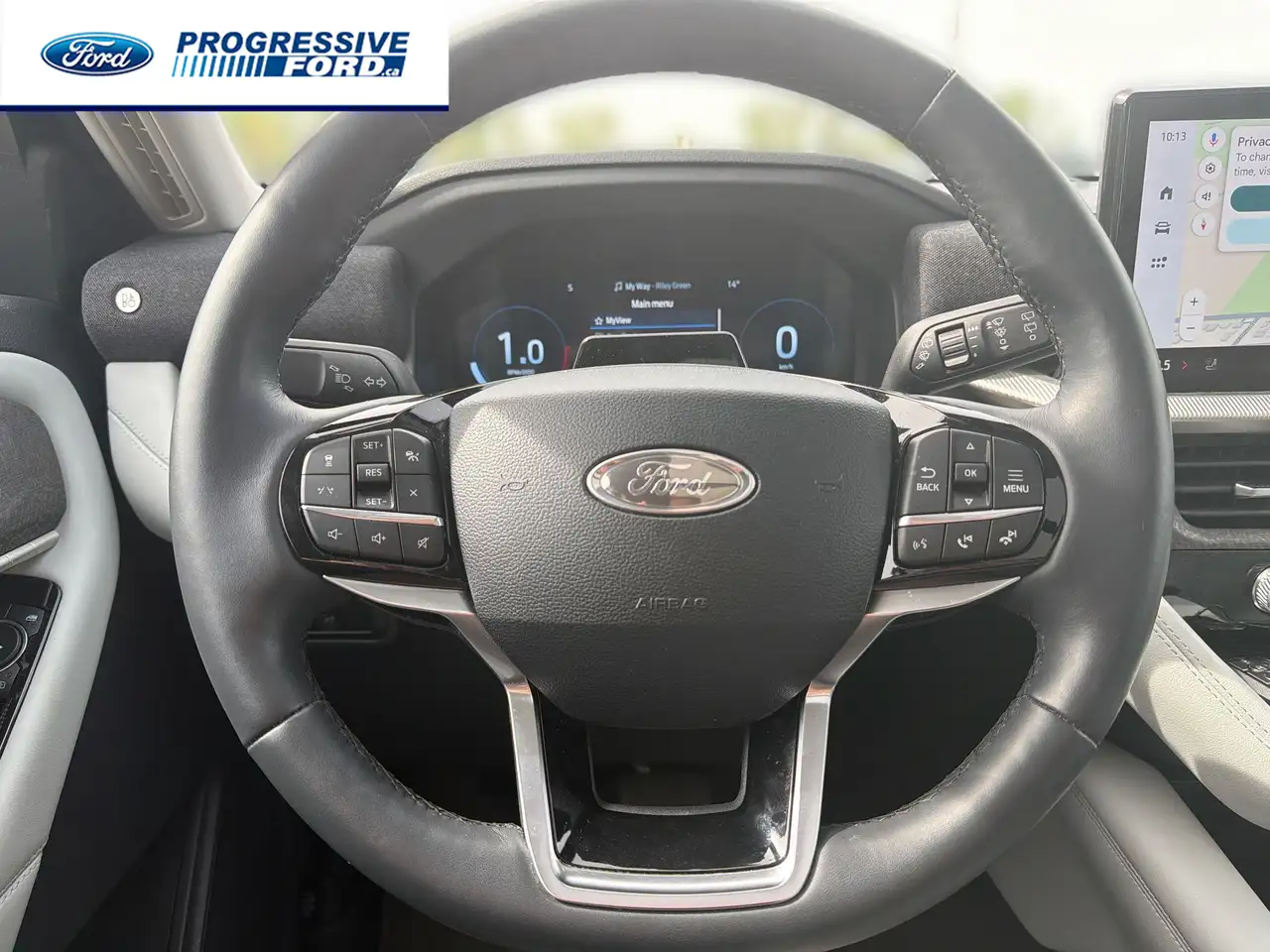 Ford Explorer photo Ford Explorer