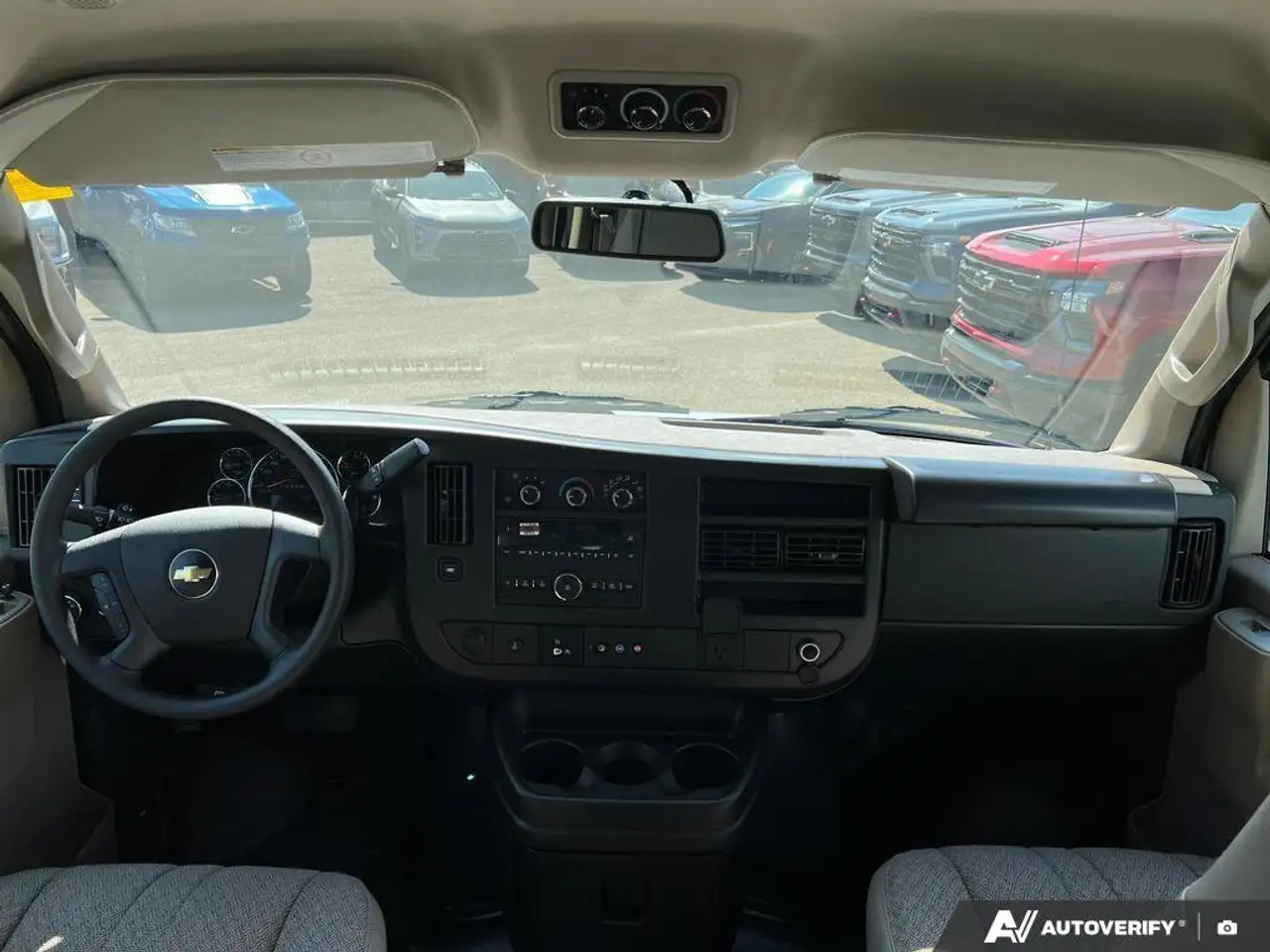 Chevrolet Express 2500 снимка Chevrolet Express 2500
