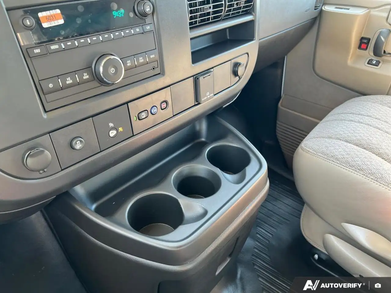 Chevrolet Express 2500 снимка Chevrolet Express 2500