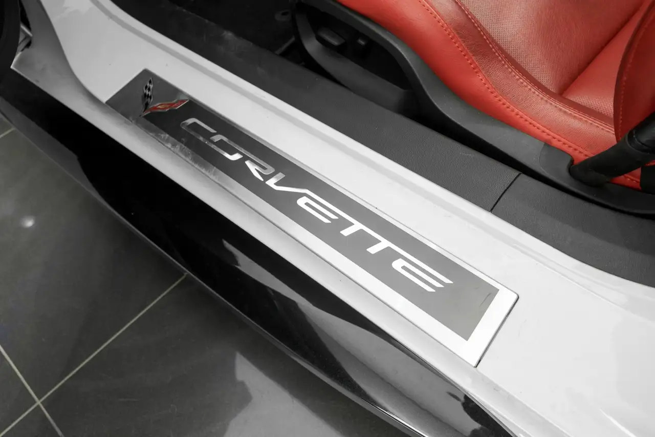 Chevrolet Corvette снимка Chevrolet Corvette