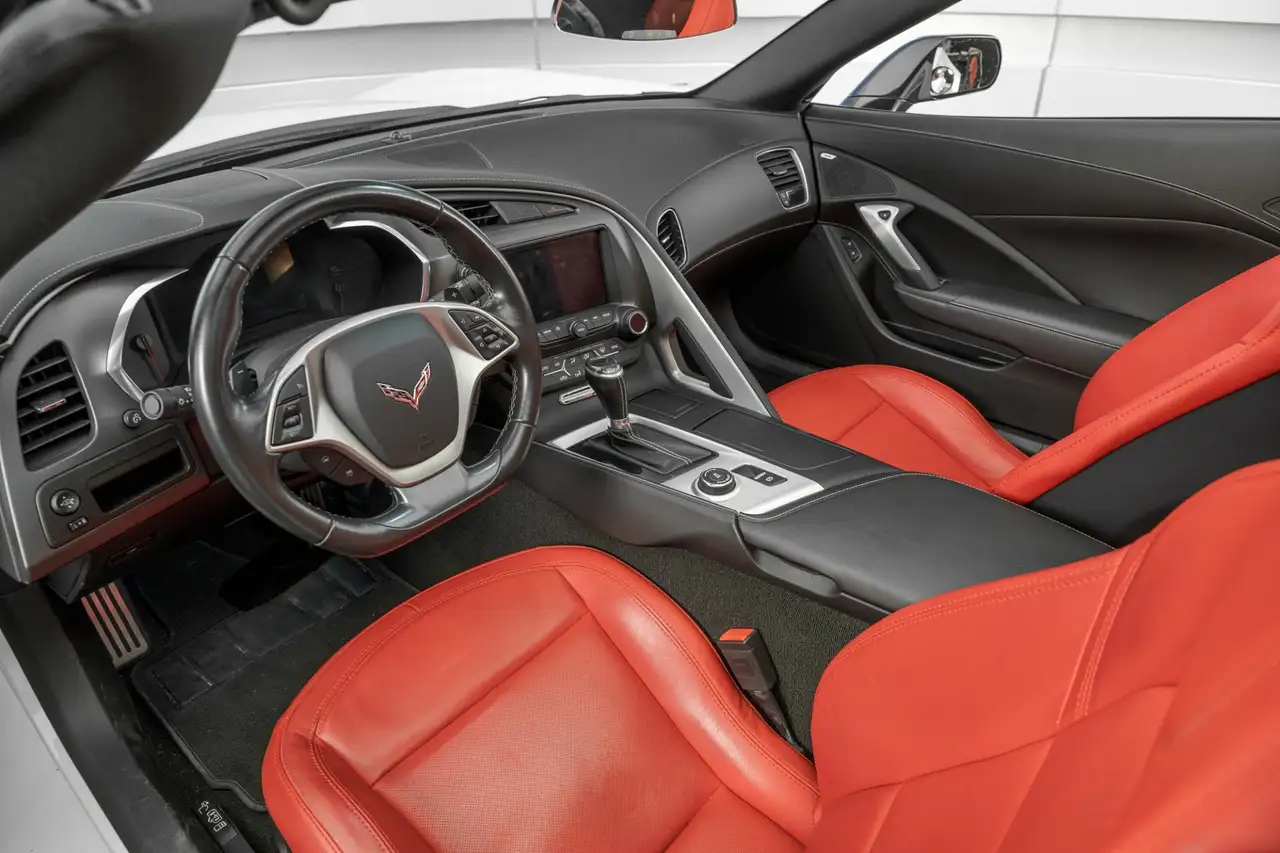 Chevrolet Corvette снимка Chevrolet Corvette