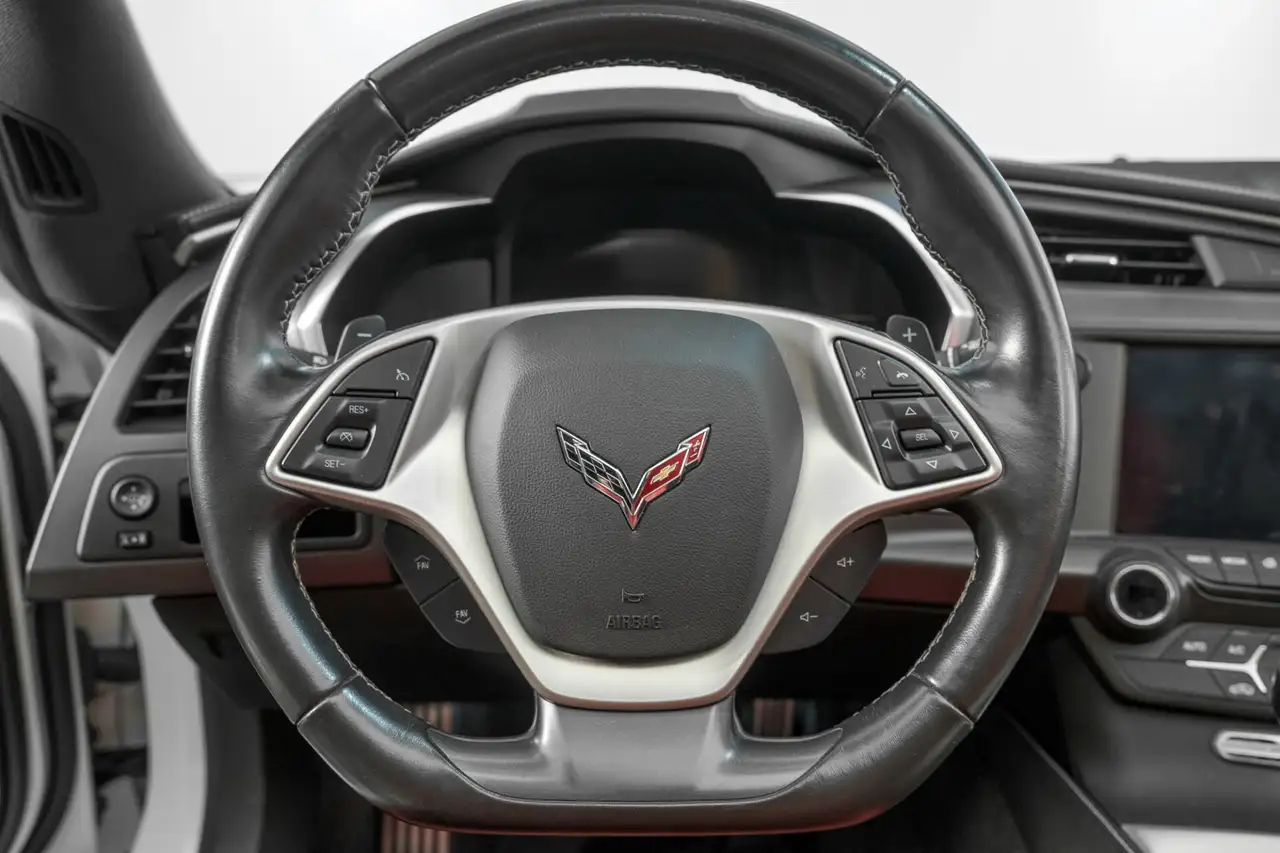 Chevrolet Corvette снимка Chevrolet Corvette