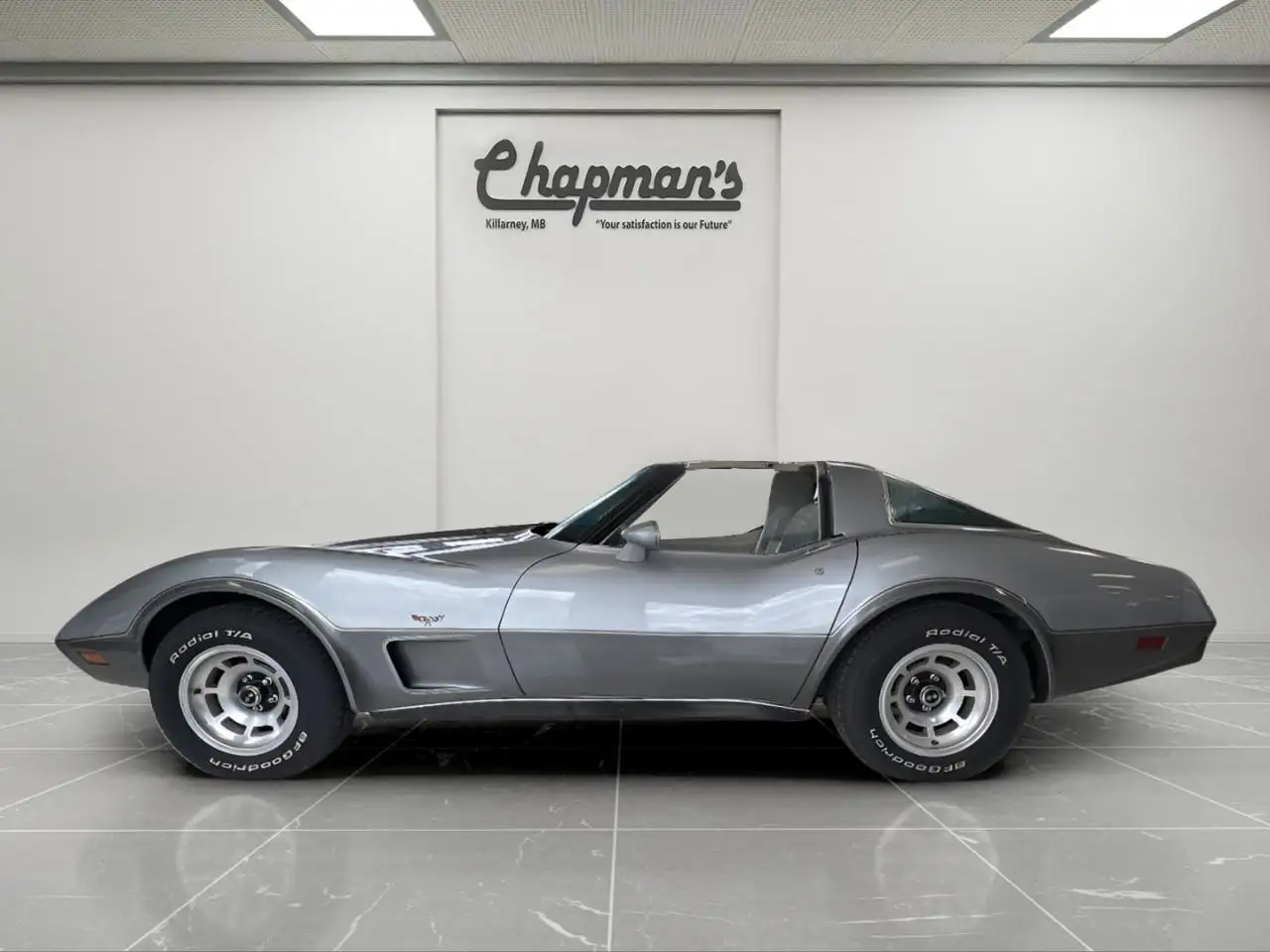 Chevrolet Corvette снимка Chevrolet Corvette