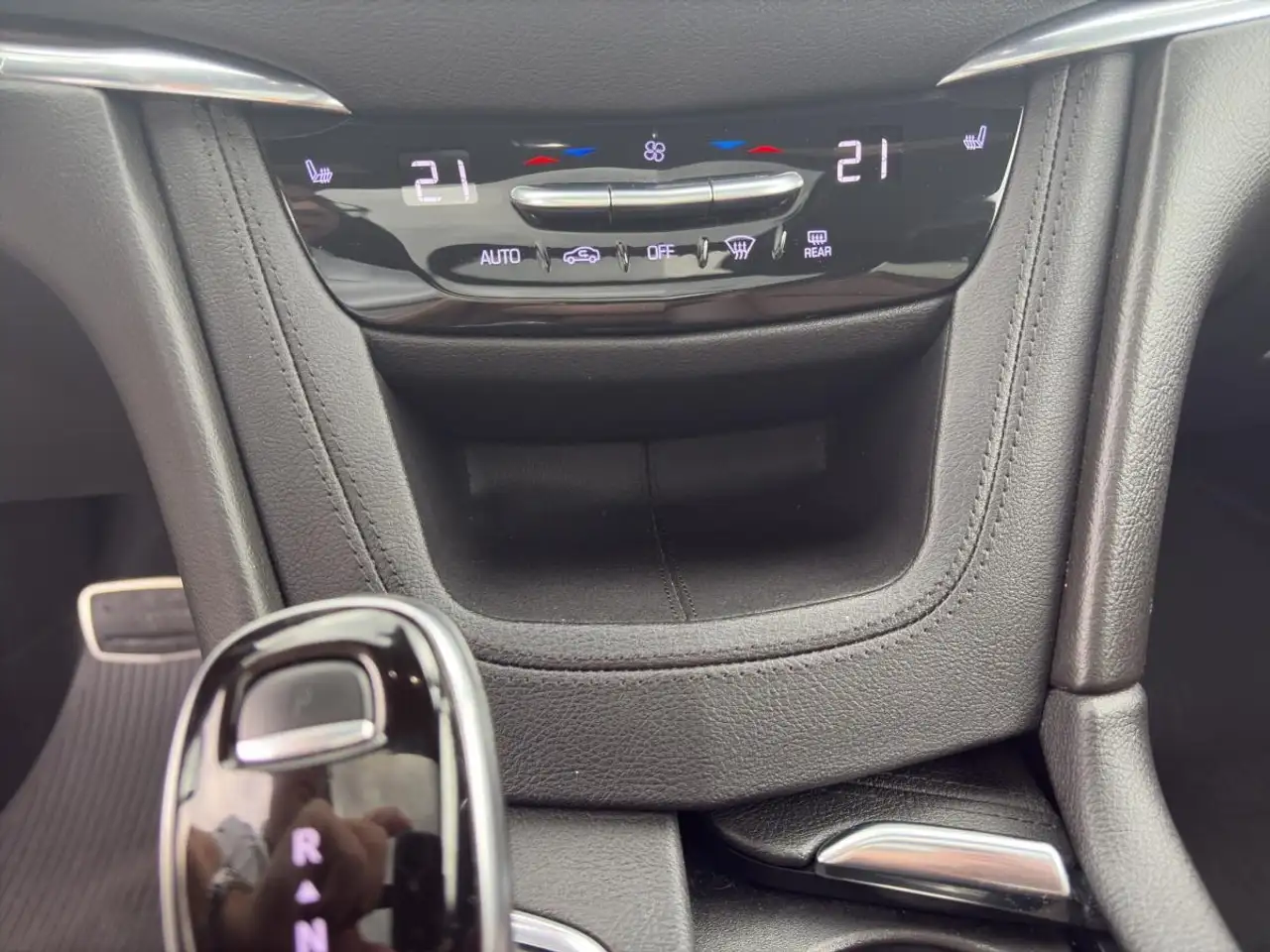 Cadillac XT5 снимка Cadillac XT5
