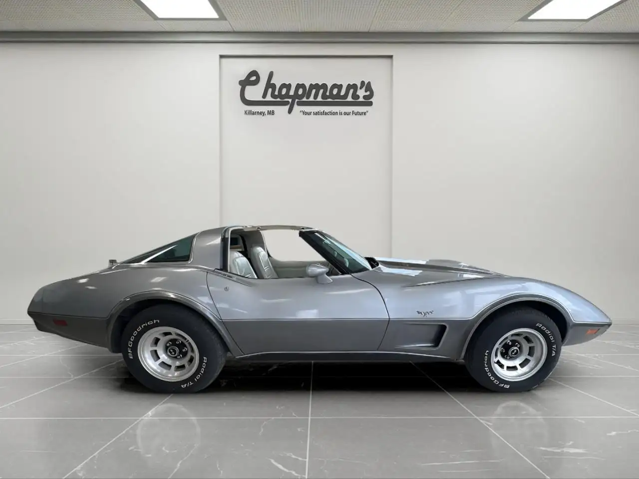 Chevrolet Corvette снимка Chevrolet Corvette
