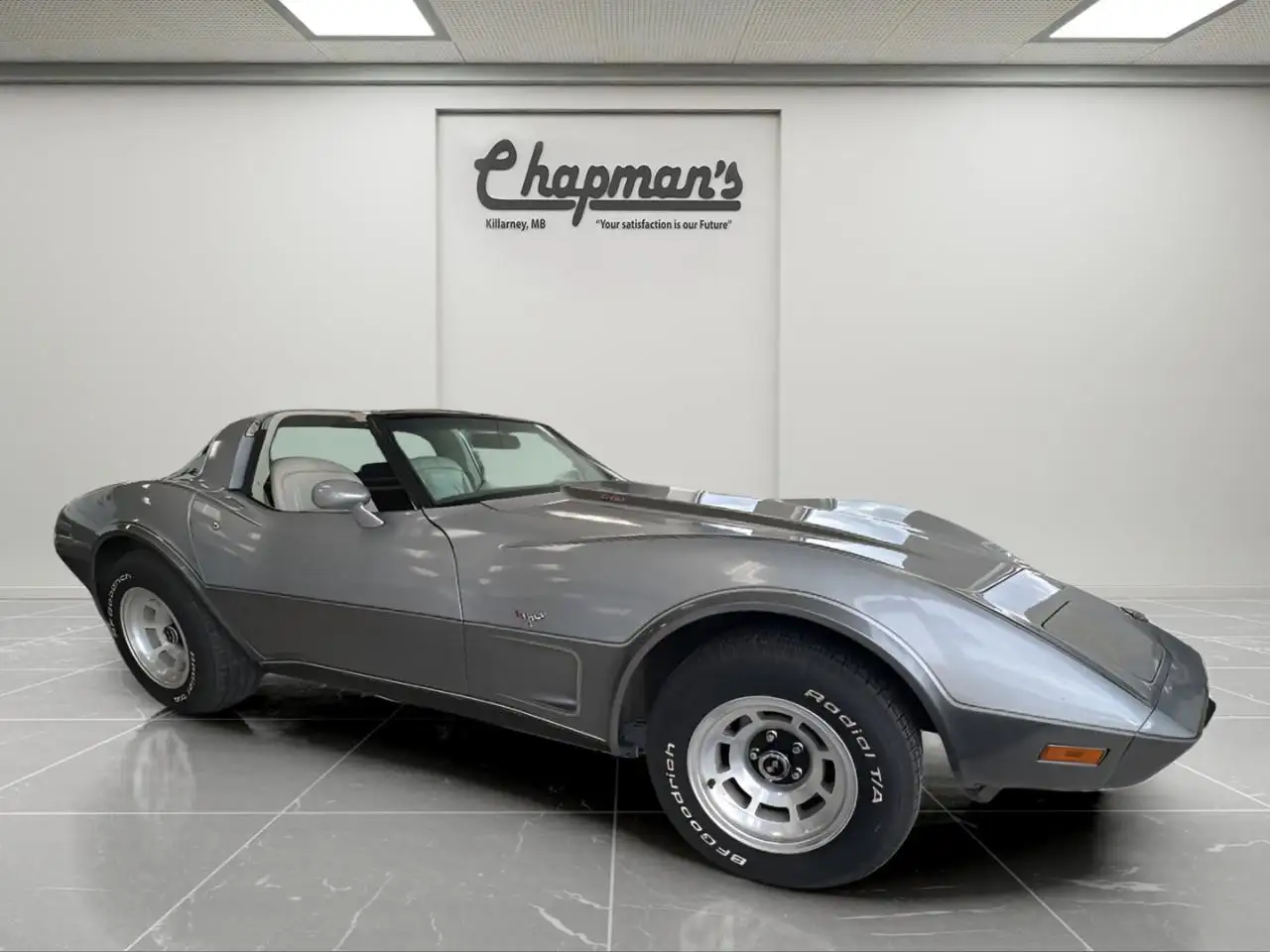 Chevrolet Corvette снимка Chevrolet Corvette